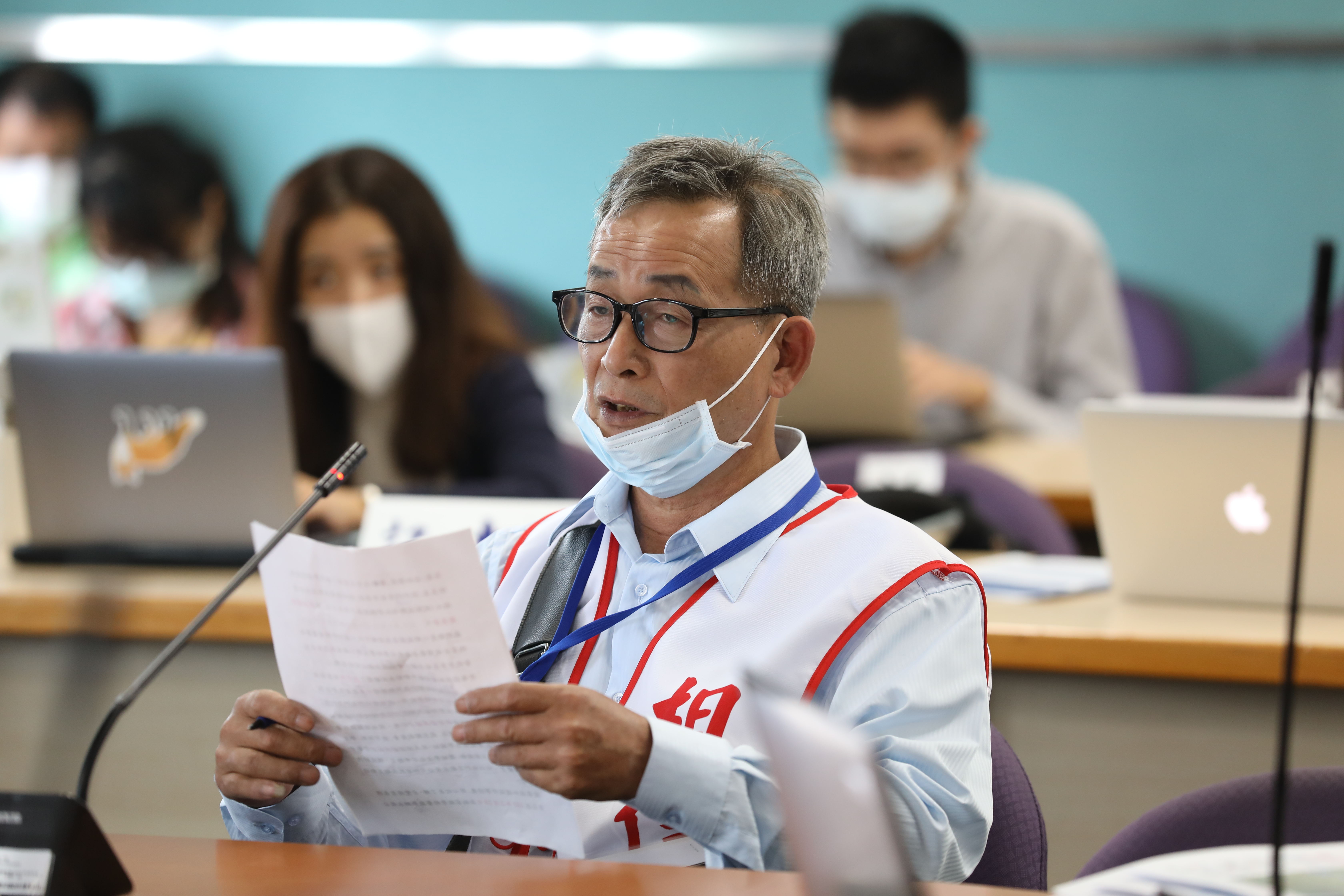 宜蘭縣員山鄉中華村村長許正東因支持採礦，遭罷免通過。（本刊資料照）
