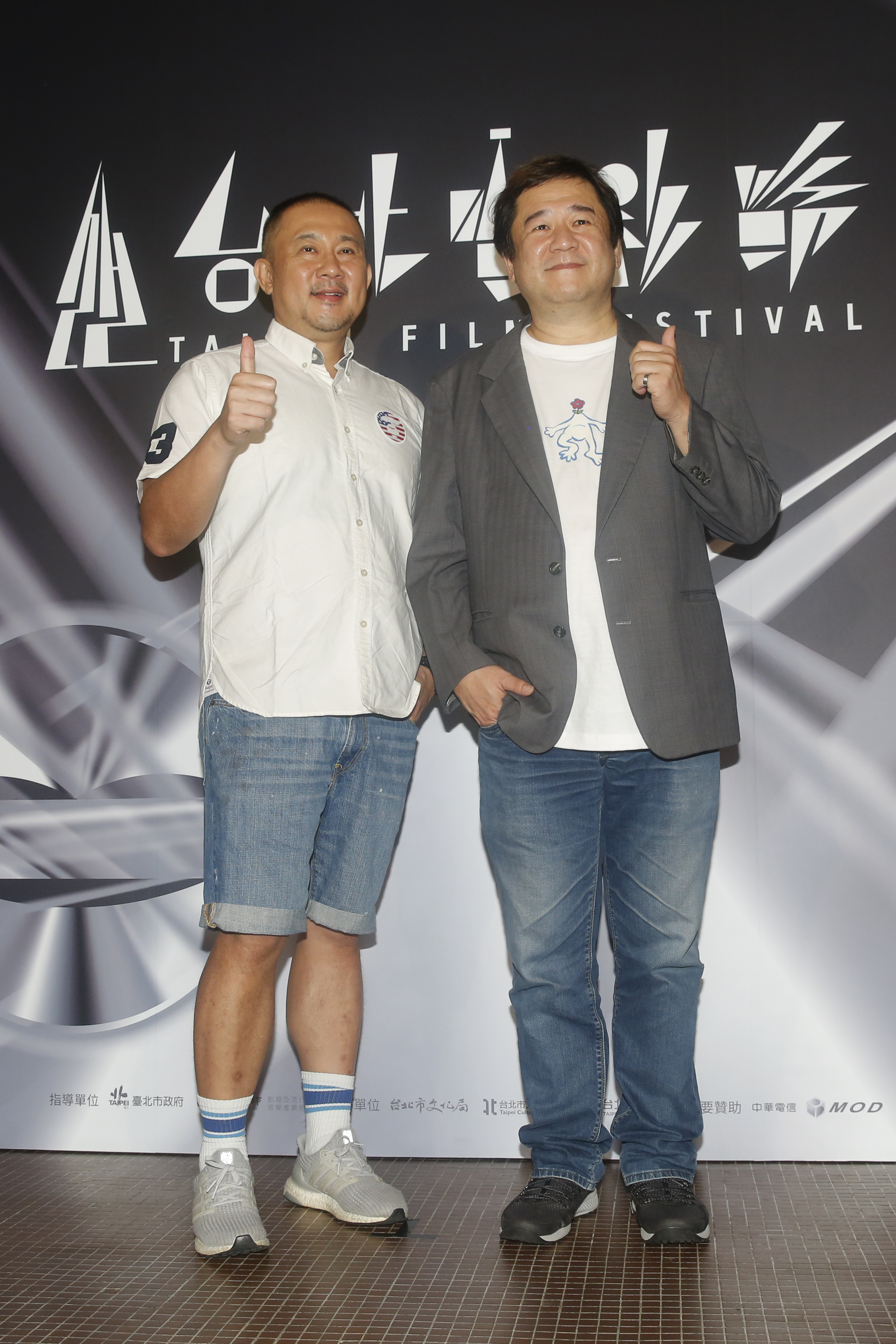 《刻在你心底的名字》導演柳廣輝(左)、監製瞿友寧。