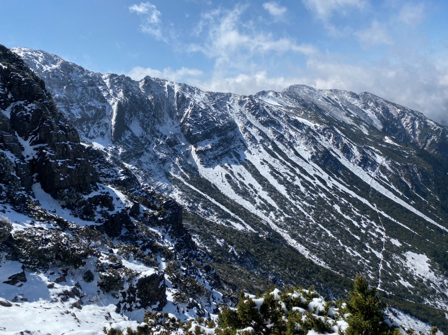 山友注意了！爽約或擅自變更核准路線、行程者皆會收到懲罰。（翻攝自玉山國家公園臉書）