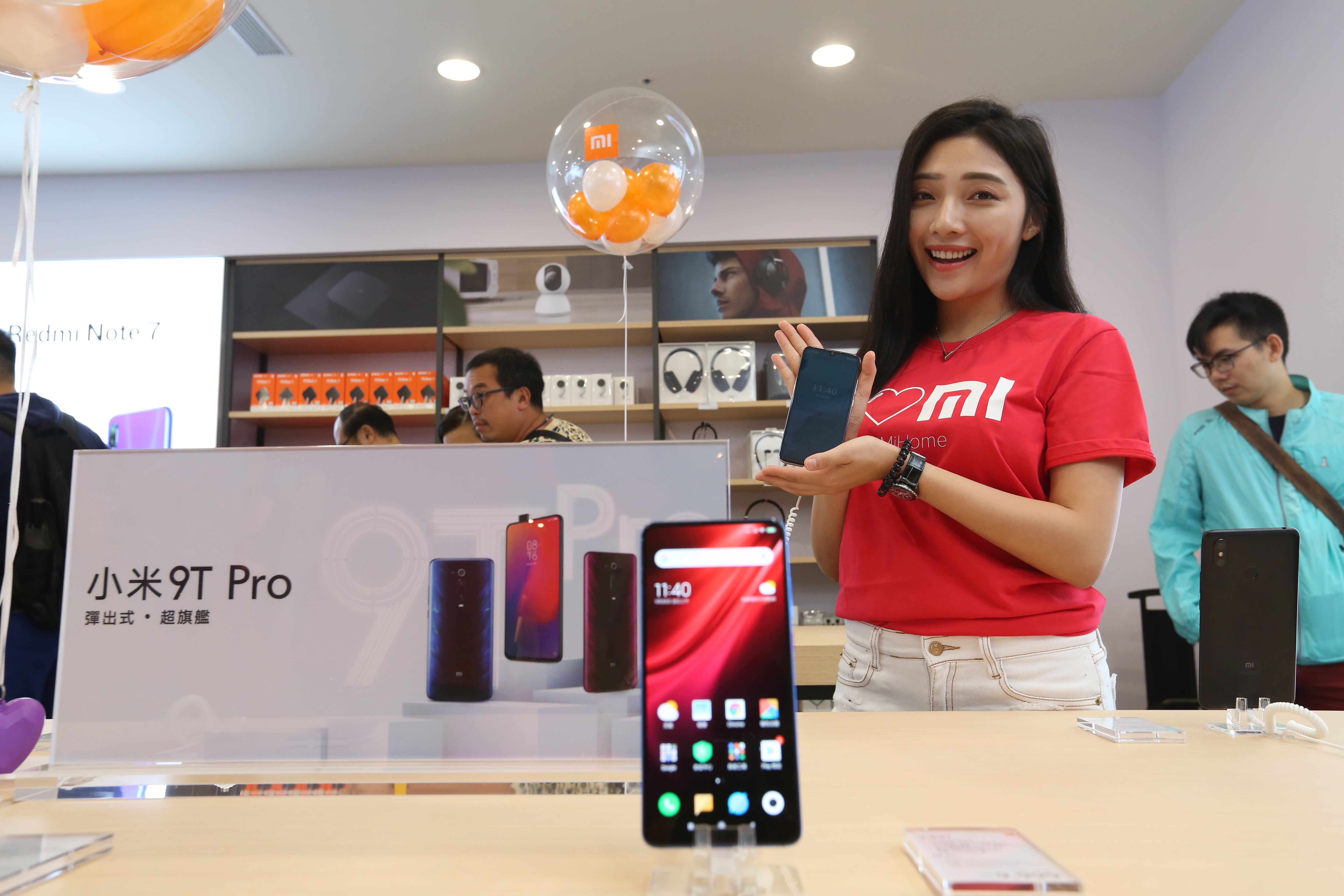 中國5G手機市場可能會從華為流向小米、OPPO以及VIVO，而華為以外的廠商多是聯發科的客戶。