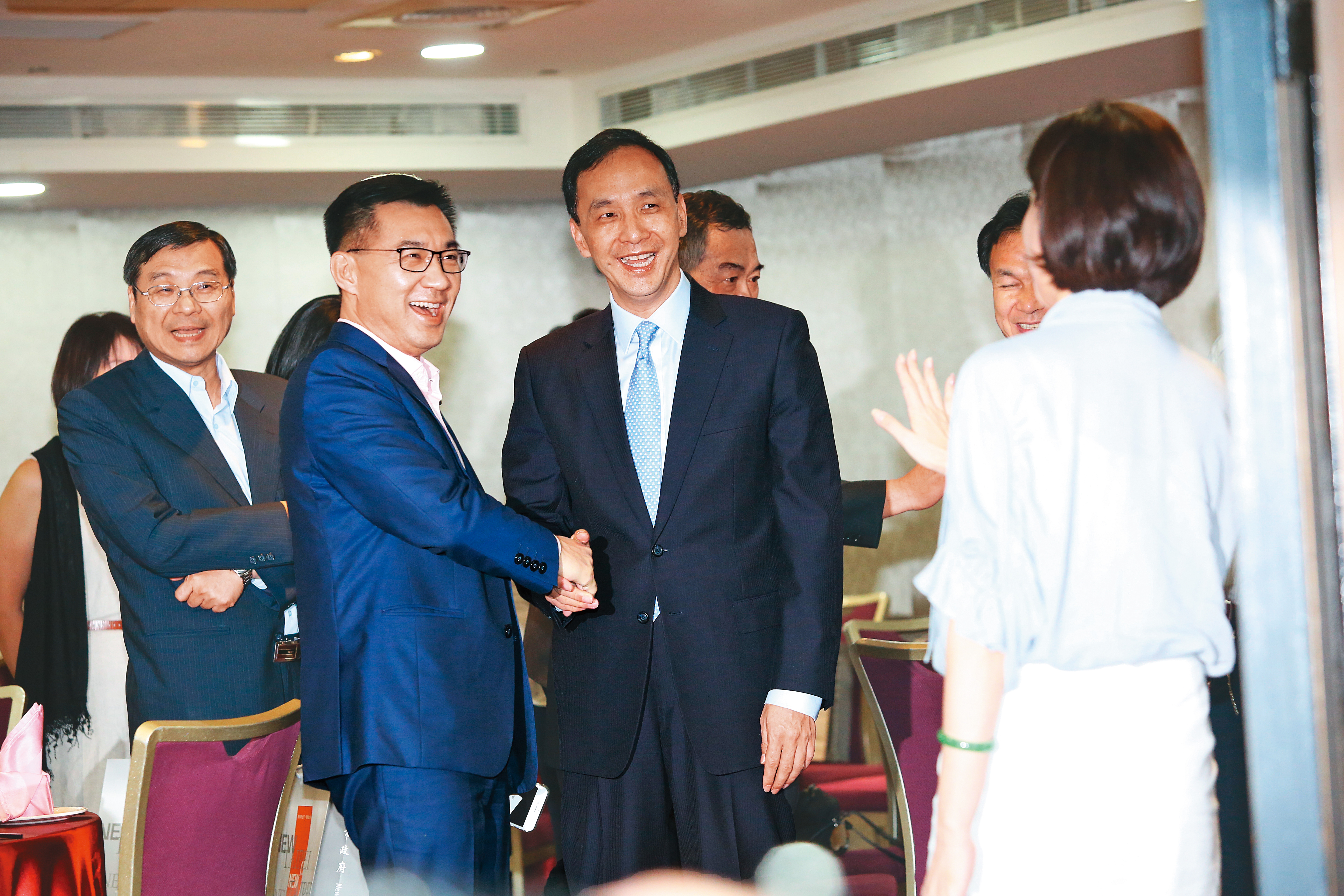 今年初黨魁改選前夕，江啟臣、朱立倫原屬同一陣線，但2人關係如今已不在從前。