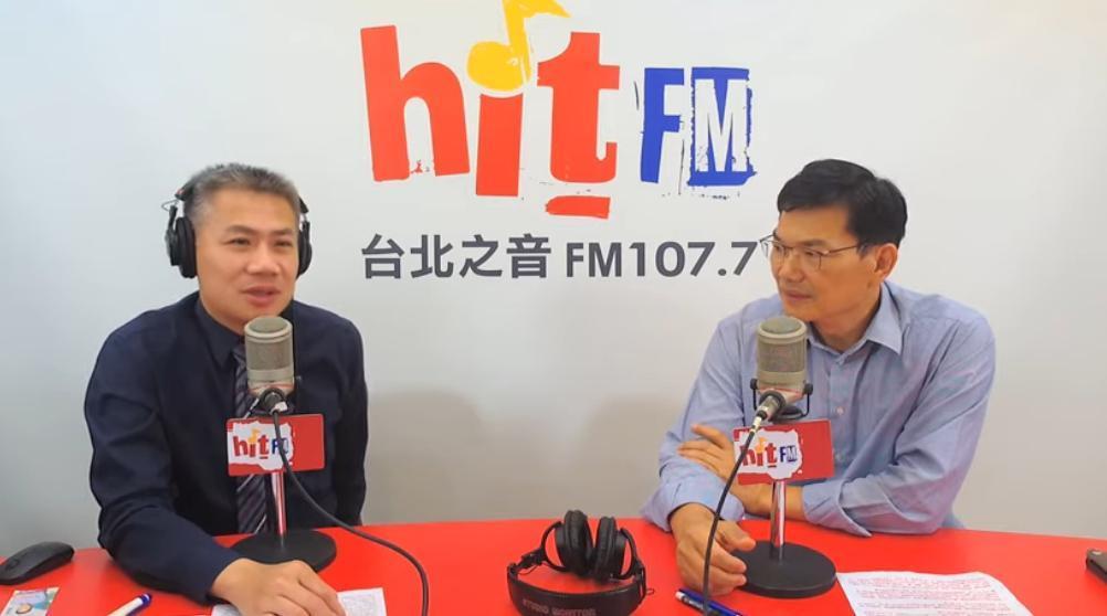 高雄市長補選民眾黨參選人吳益政上午接受廣播專訪,批評至今無法理解三倍券。(翻攝自hitfm YouTube頻道)