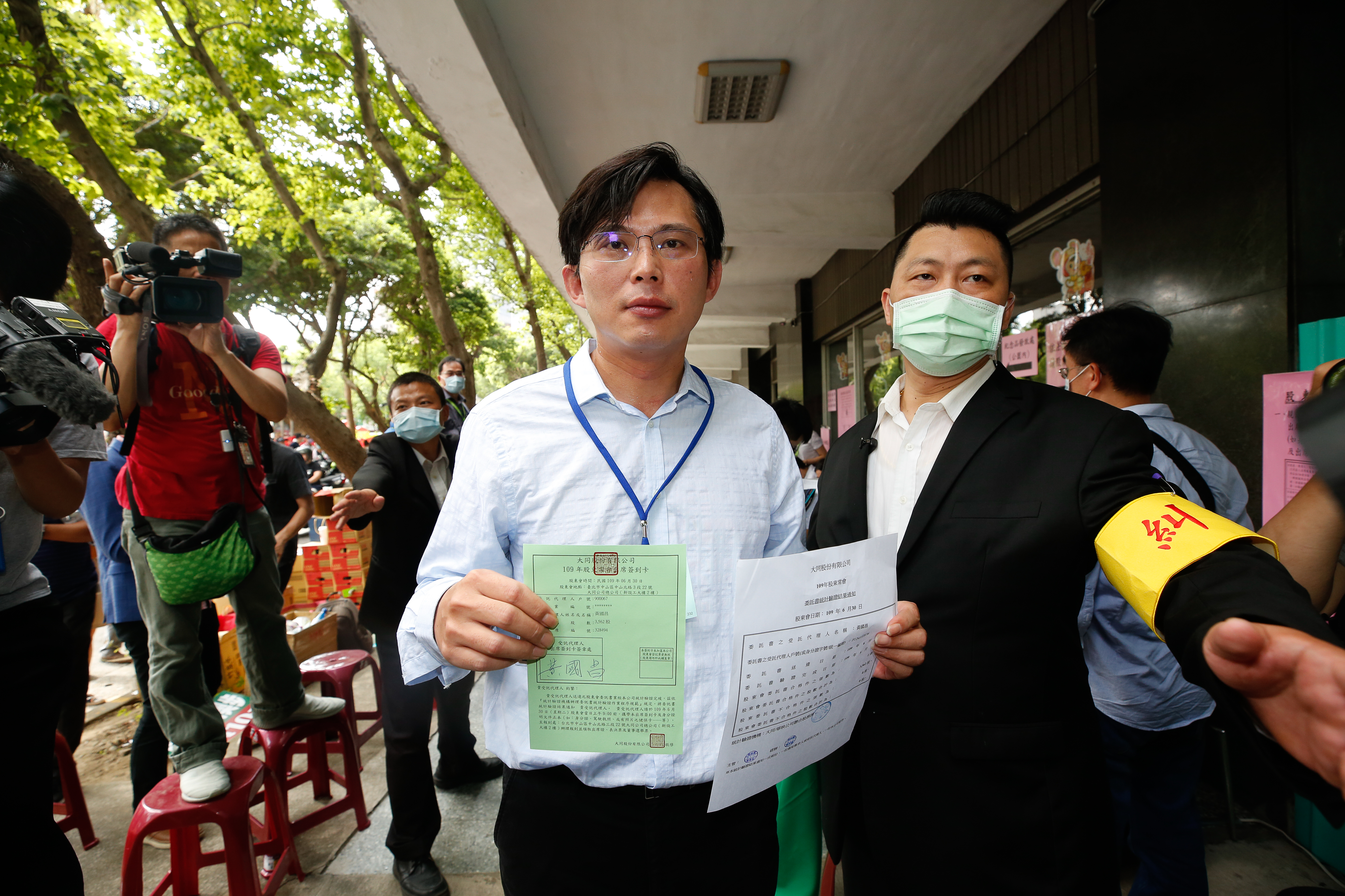 看到大同股東會亂象，黃國昌不禁說出重話：「真是丟光台灣資本市場的臉。」