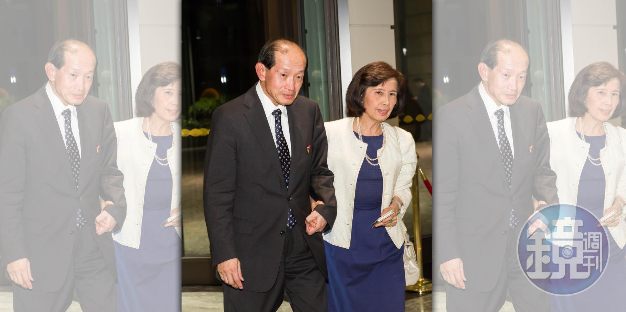 林郭文艷28歲與林蔚山成婚，從此展開近40年的邁向權力之路。
