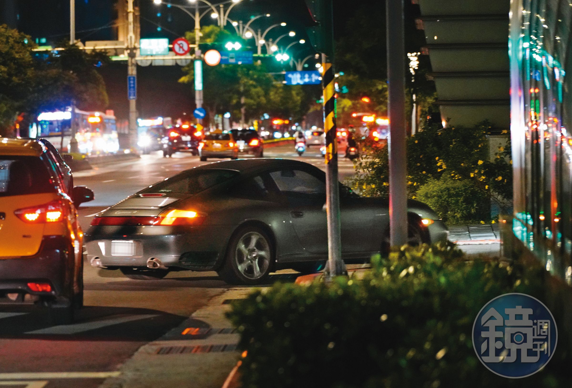 7月1日22：49，吳心緹駕駛胡釋安的車回胡家，再也沒有看到兩人離開；由此看來，吳心緹已經入住胡釋安家。