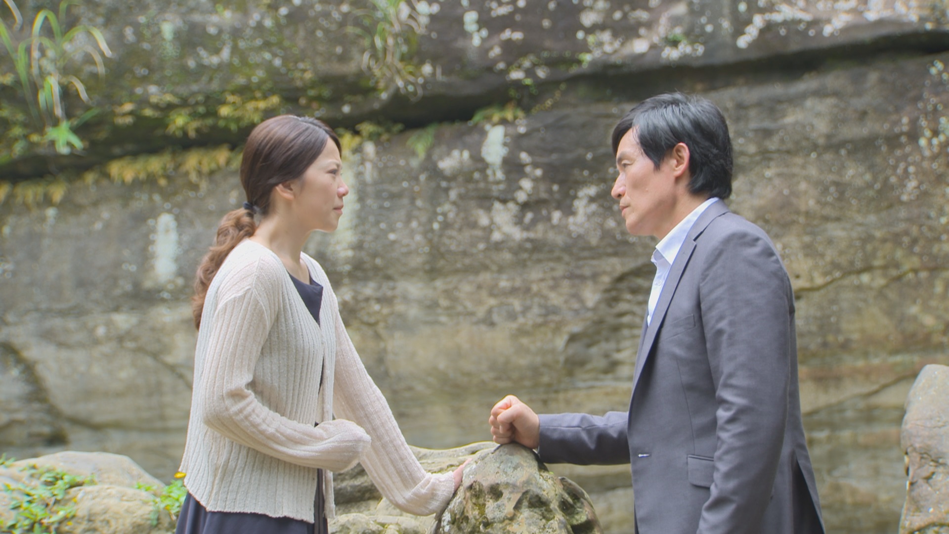 廖苡喬開心可以跟偶像霍正奇對戲。（民視提供）