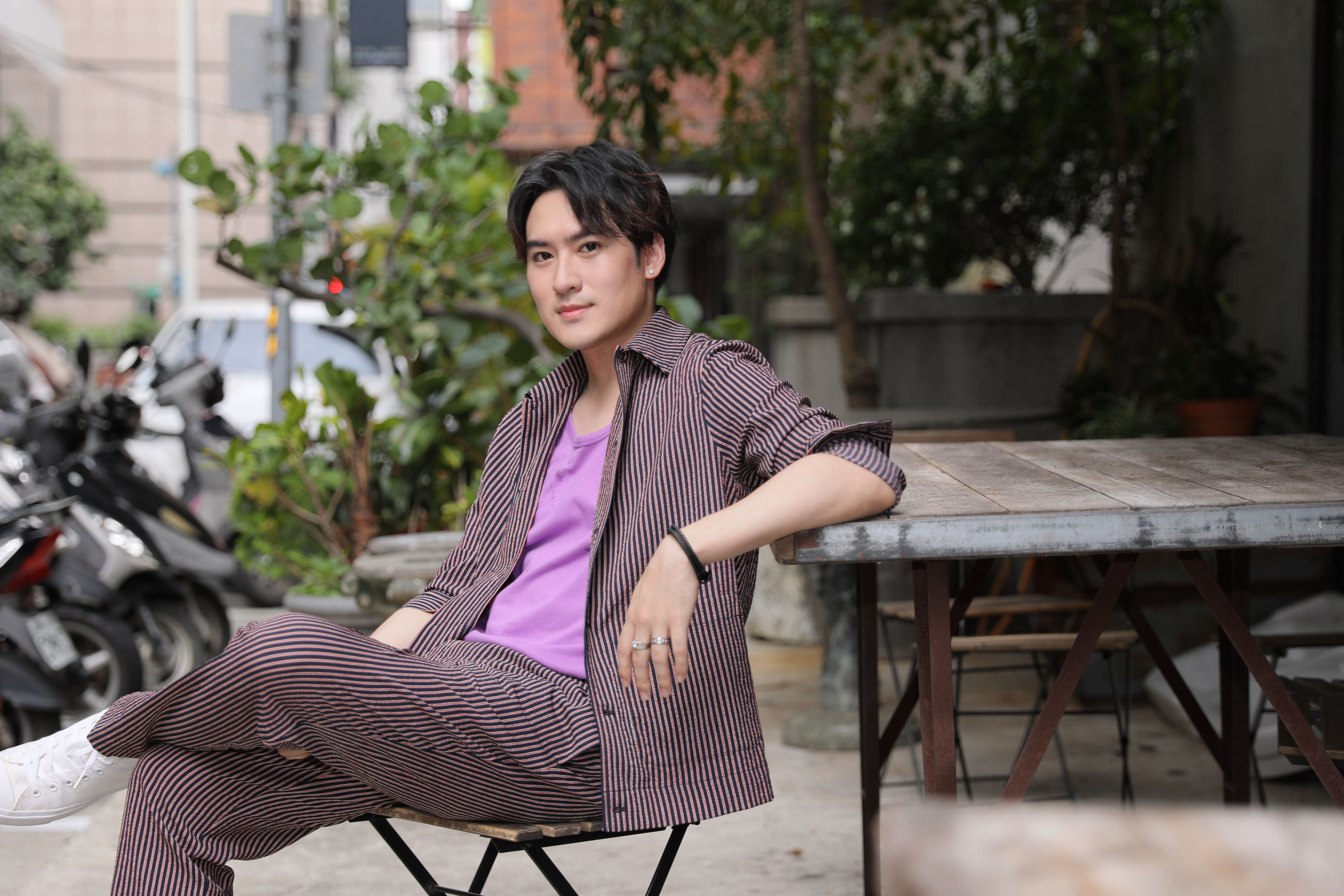 沈建宏當年吃了兩塊牛排就決定簽約。