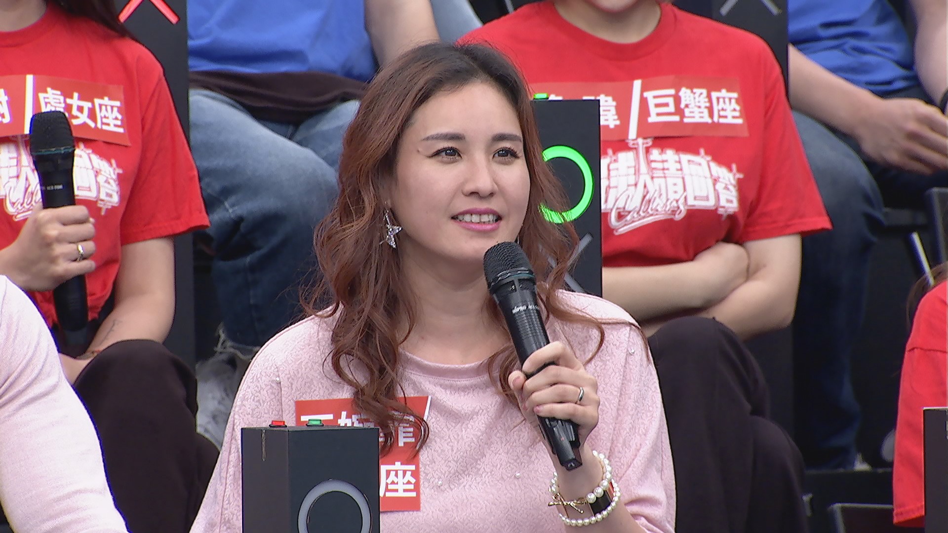 王婉霏節目上自曝曾被富商追求，稱當年「年輕不懂事」，後悔嫁給劉耕宏。（中天提供）