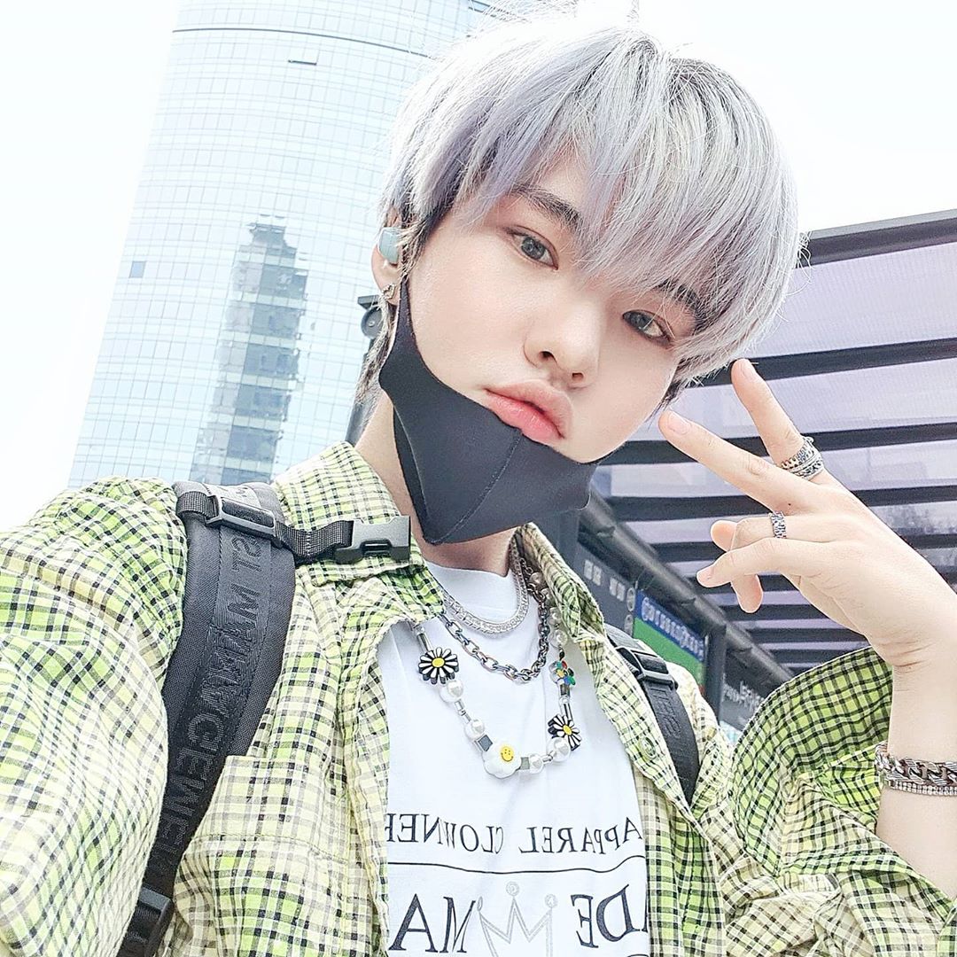 TAKUWA整形後更有自信，經常分享自拍照與粉絲互動。（翻攝TAKUWA IG）