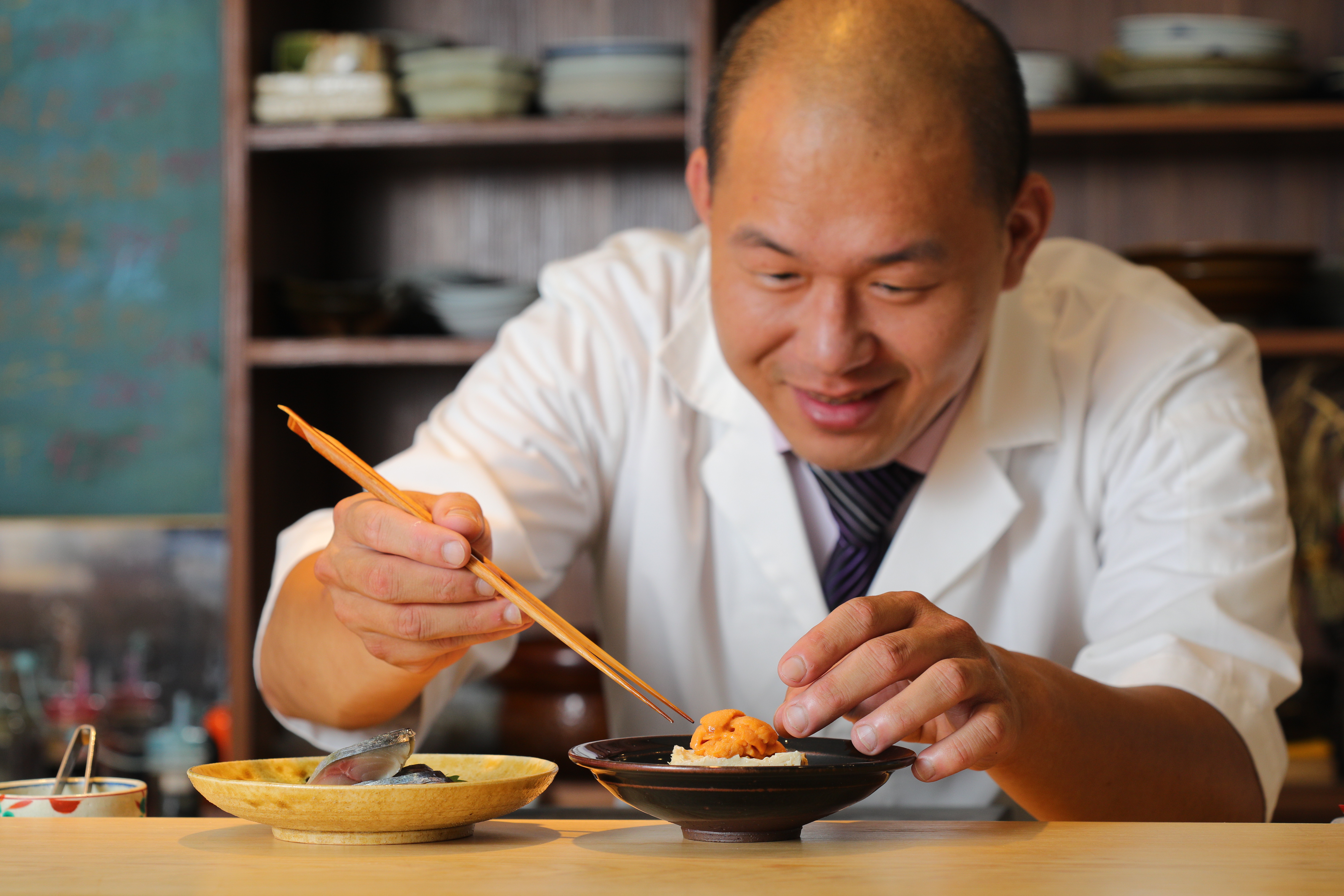 主廚游承鑫（阿鑫）的料理，自在、家常又纖細。