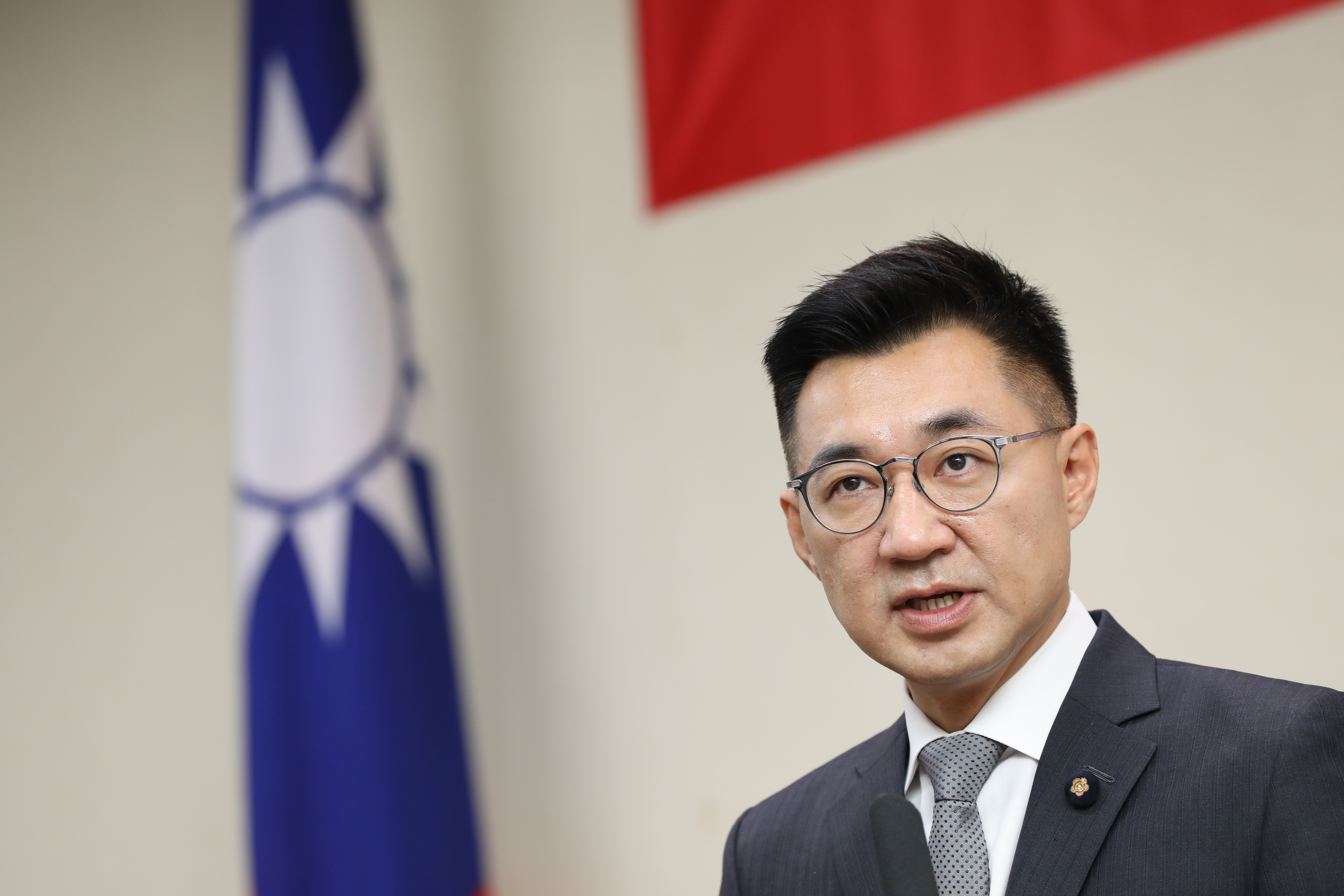 江啟臣在中常會上透露，自己曾於前議長許崑源靈前發誓，會盡全力為國民黨守住議長位子，更表示「若議長沒選上，我主席也不當了！」（本刊資料照）