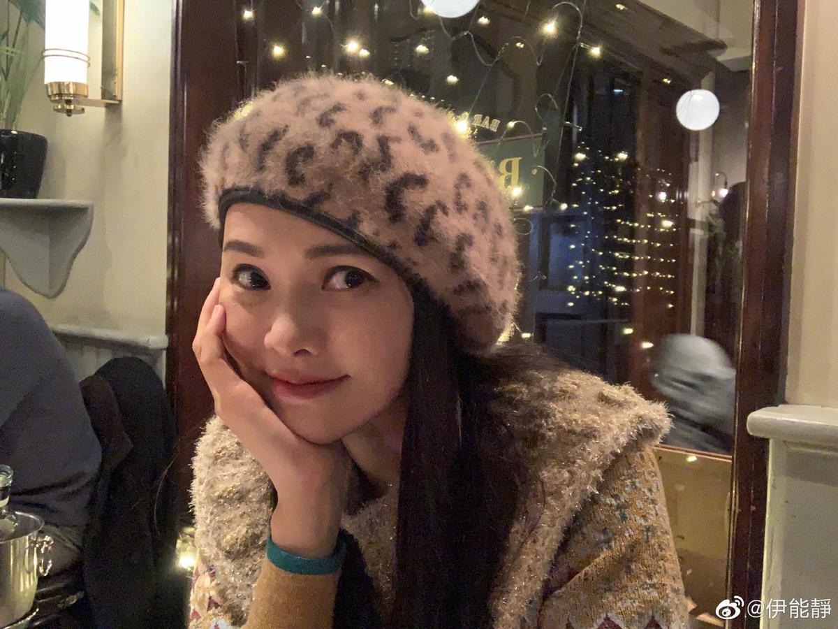 伊能靜近日曾說自己是美少女，而這等「美少女」的凍齡也遭不肖廠商盯上，挪用照片宣傳醫美。（翻攝自伊能靜微博）