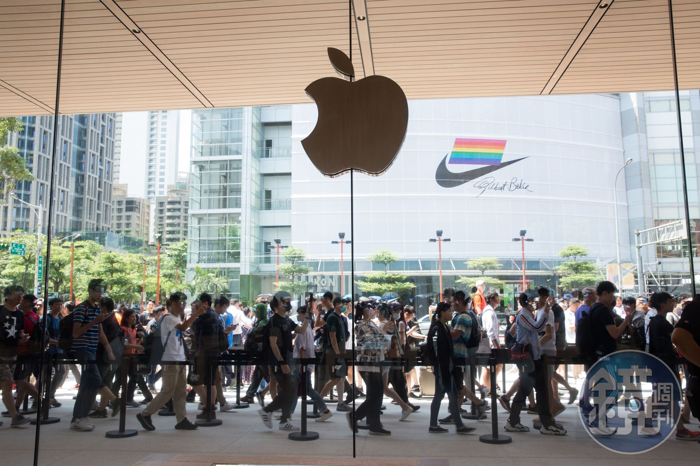 搭載5G的iPhone12將於9月問世，供應鏈面臨大洗牌。