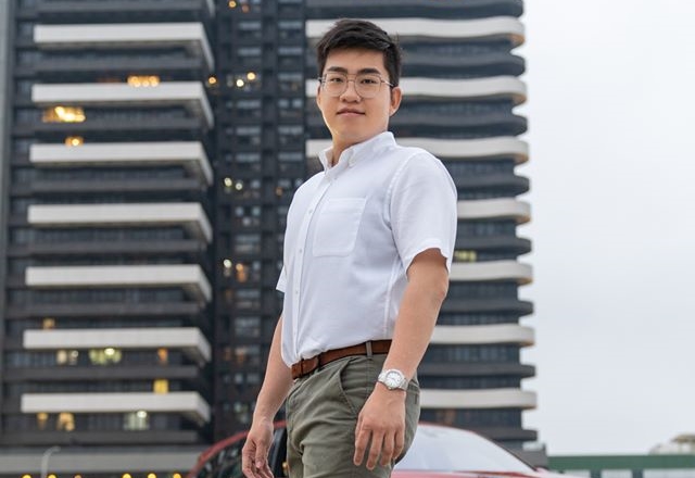 YouTuber Joeman日前到台中奢華飯店拍片,房價堪稱是全台中最貴,總統套房一晚約要價30萬台幣。(翻攝自Joeman臉書)