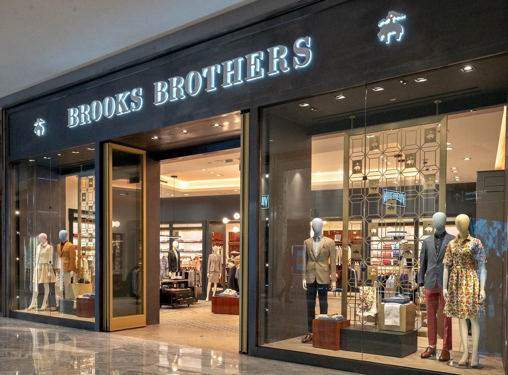 服裝品牌Brooks Brothers不敵疫情,申請破產。圖為紐約門市。(翻攝自Brooks Brothers臉書)