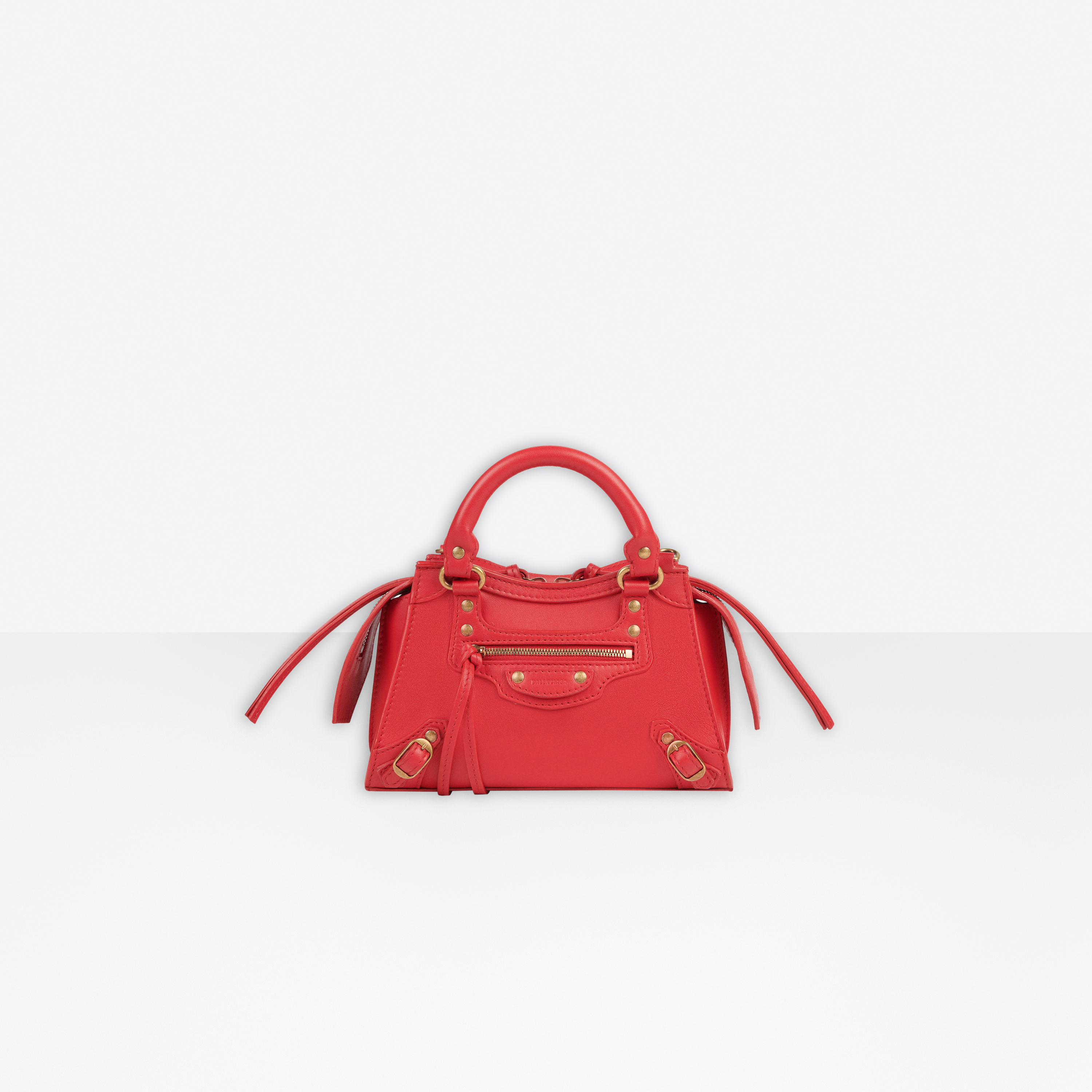 紅色迷你新款機車包，NT$59,000。（Balenciaga提供）