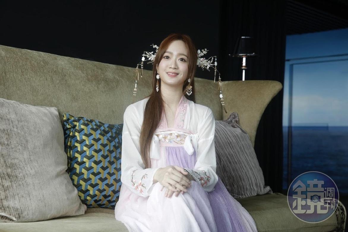 曾是國光女神的程依禾,現是遊戲公司高層,更為自家遊戲《大劍M》擔任代言人。