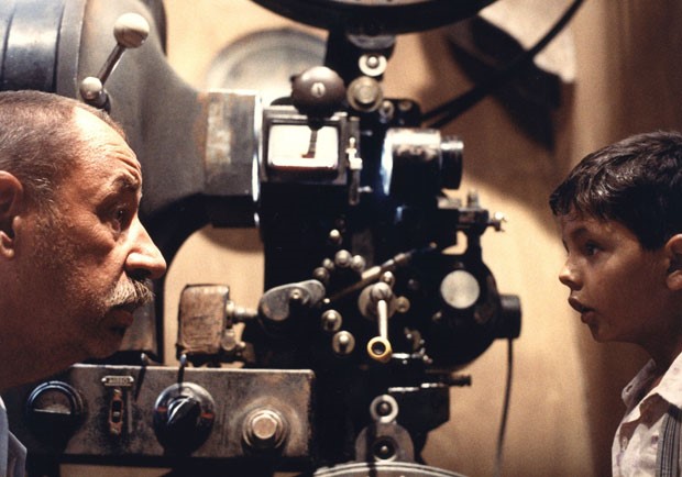 《新天堂樂園》裡鍾愛電影的老放映師讓觀眾印象深刻。（甲上提供）