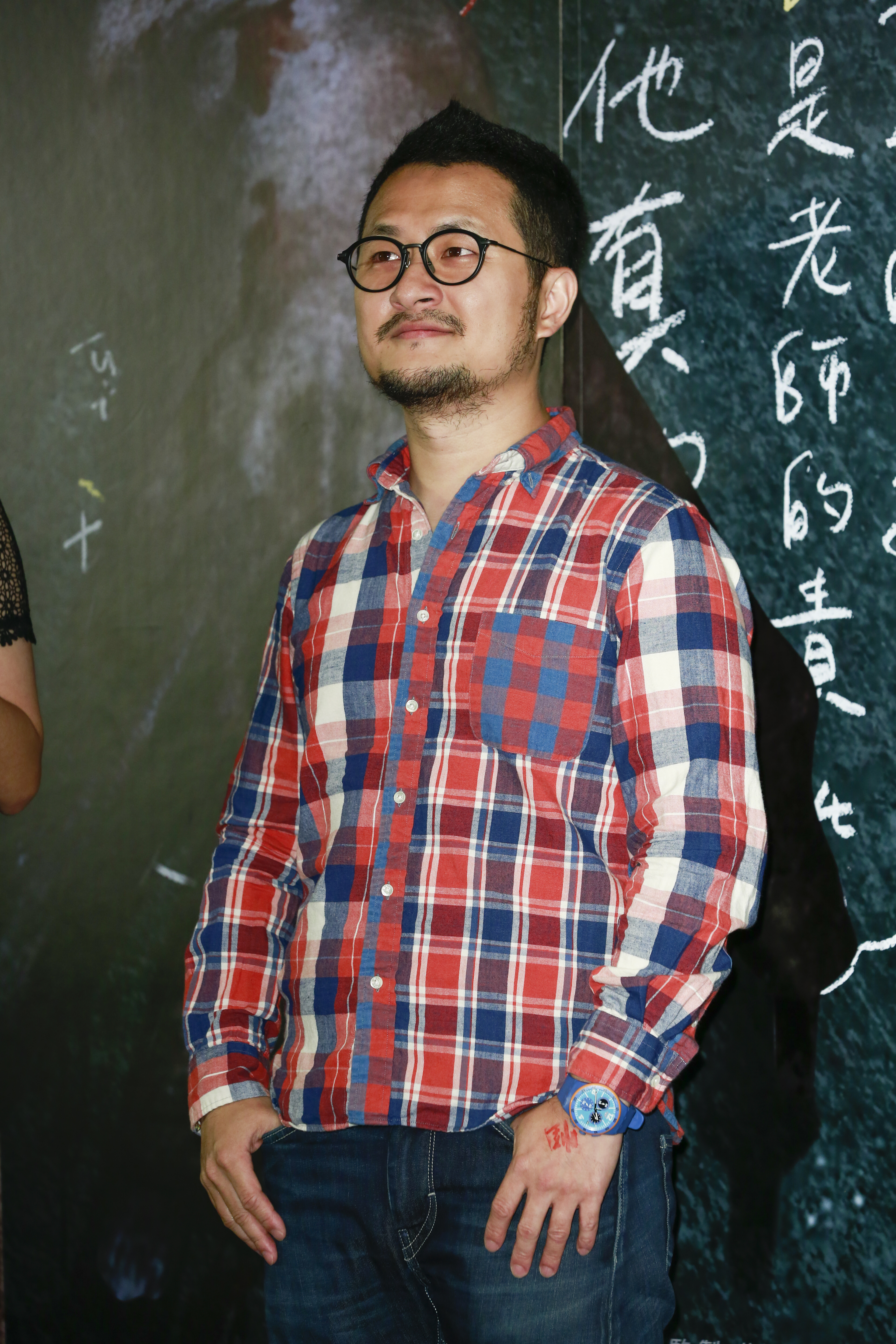 那年10月《打噴嚏》無法上映,九把刀卻被拍到背著交往多年的女友,帶女記者周亭羽上摩鐵,即使是未婚狀態的偷腥,仍讓他人氣下滑、被罵慘。