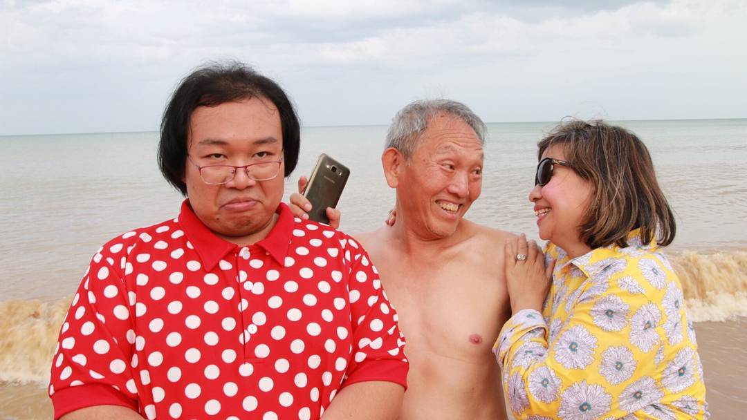 娘娘的父親教育觀念是不用太認真，放鬆過生活比較重要，讓渴望念書變強的娘娘歷經一番努力爭取。（翻攝自IG）