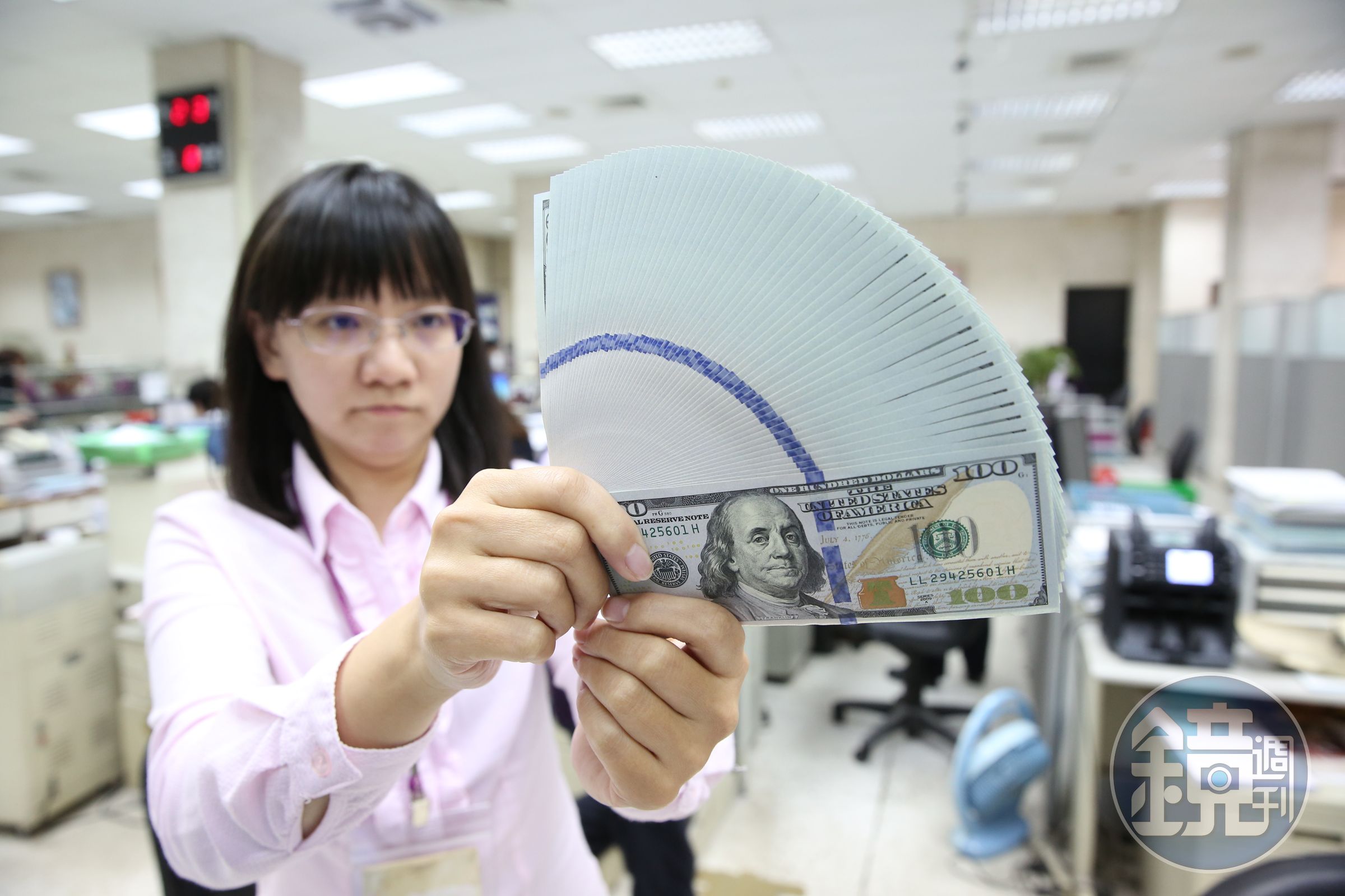 近期熱錢不斷湧入台灣，讓新台幣漲勢不斷。 