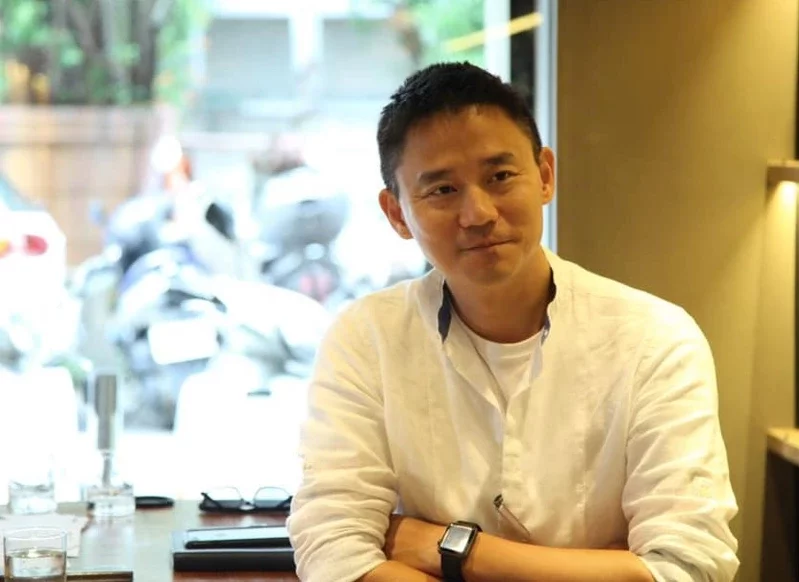 前台中市政府副祕書長朱康震遭爆劈腿多名女子，他在11日請辭獲准。