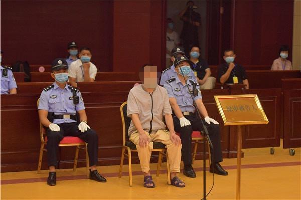 涉嫌殺童的張玉環被羈押27年，昨日開庭再審。（翻攝新浪網）