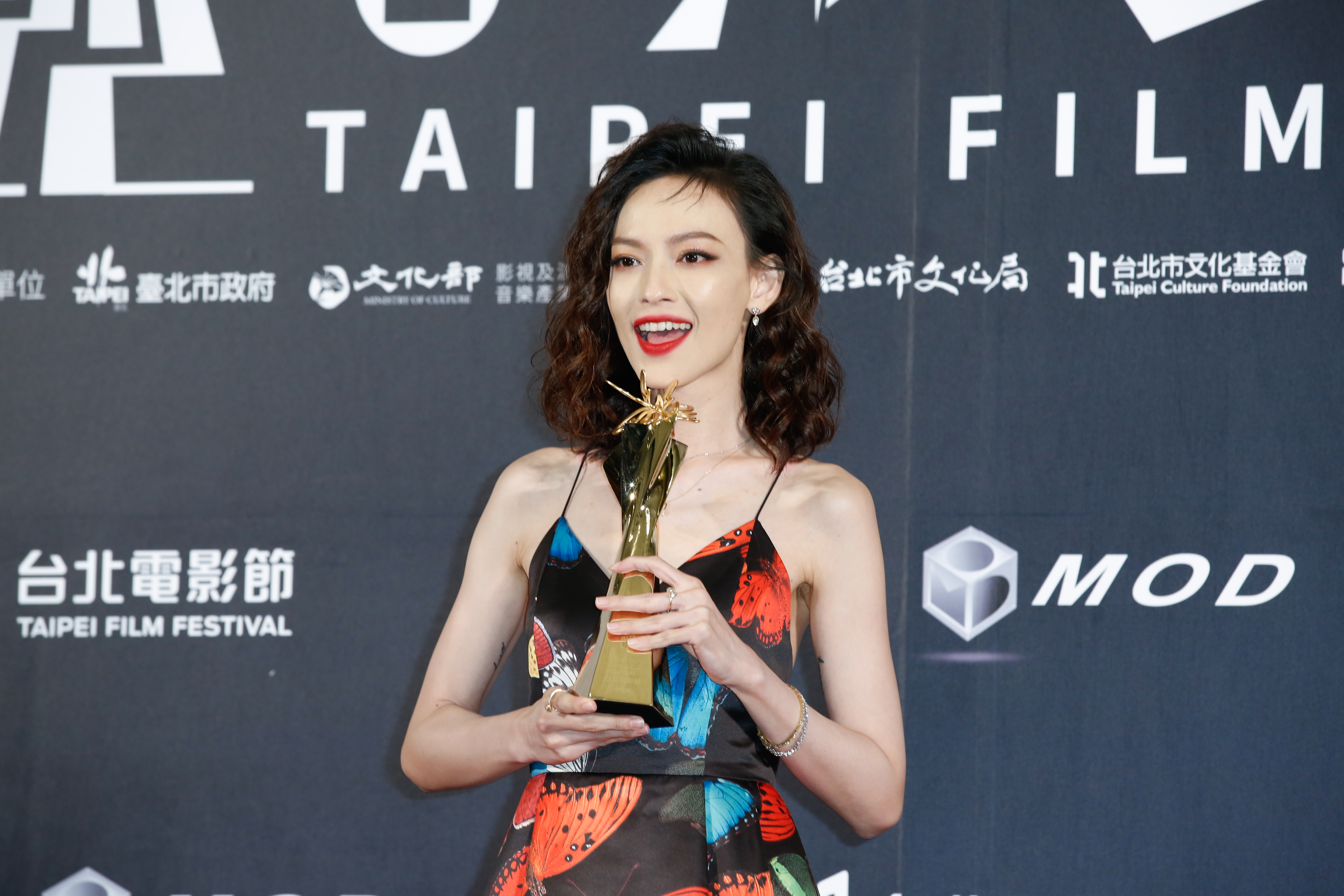 姚以緹憑《江湖無難事》拿下台北電影獎最佳女配角。