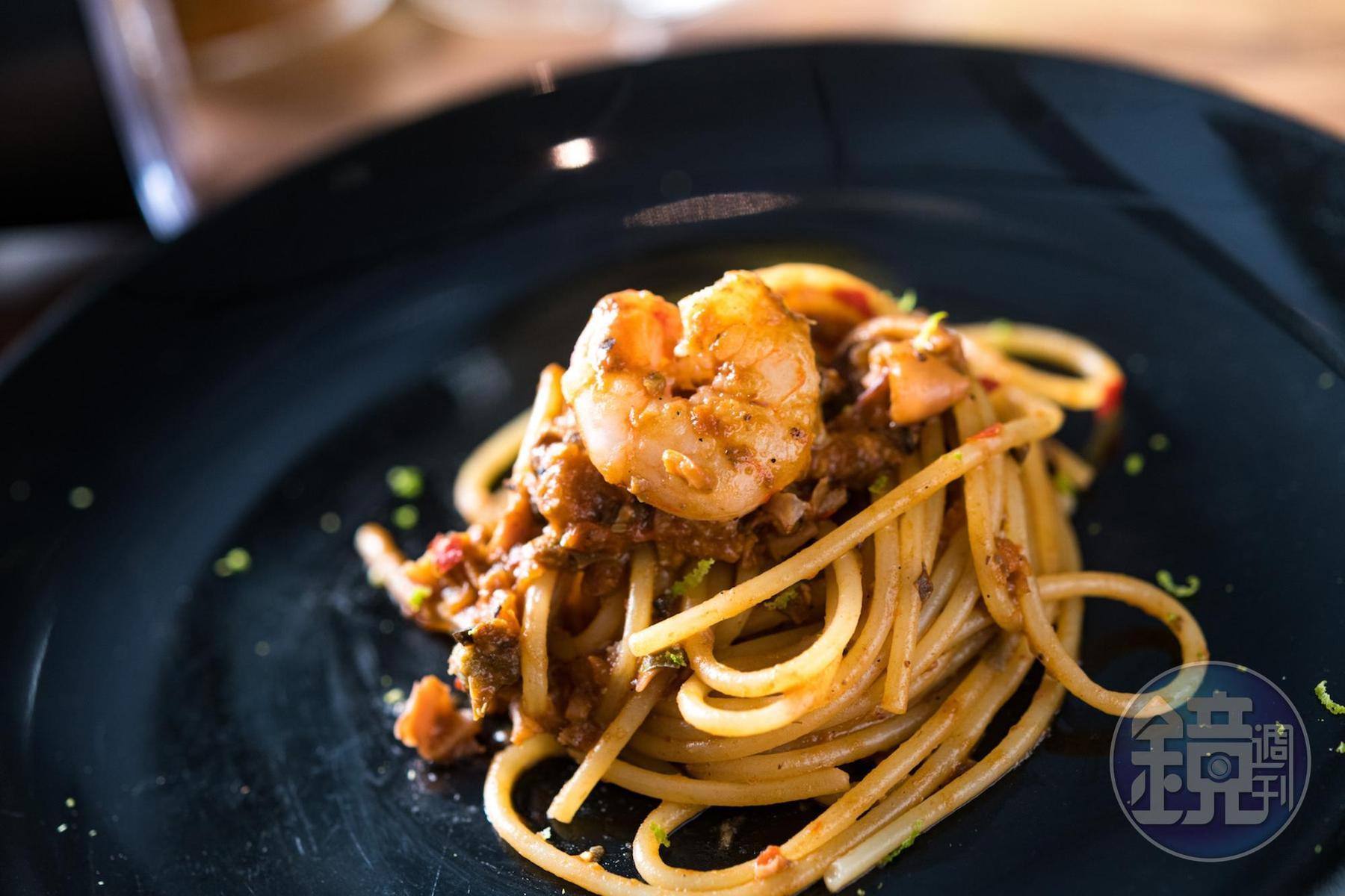 「煙花女細麵」(Pasta Puttannesca di Pesce)是Solo Pasta歷久不衰的招牌菜。