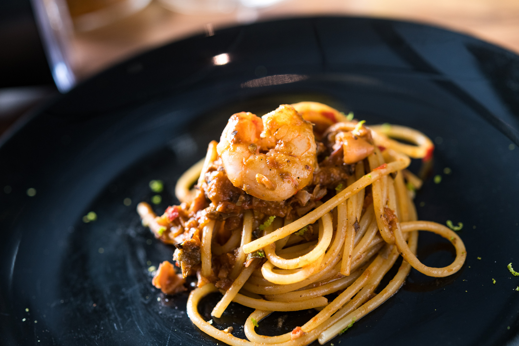 「煙花女細麵」（Pasta Puttannesca di Pesce）是Solo Pasta歷久不衰的招牌菜。