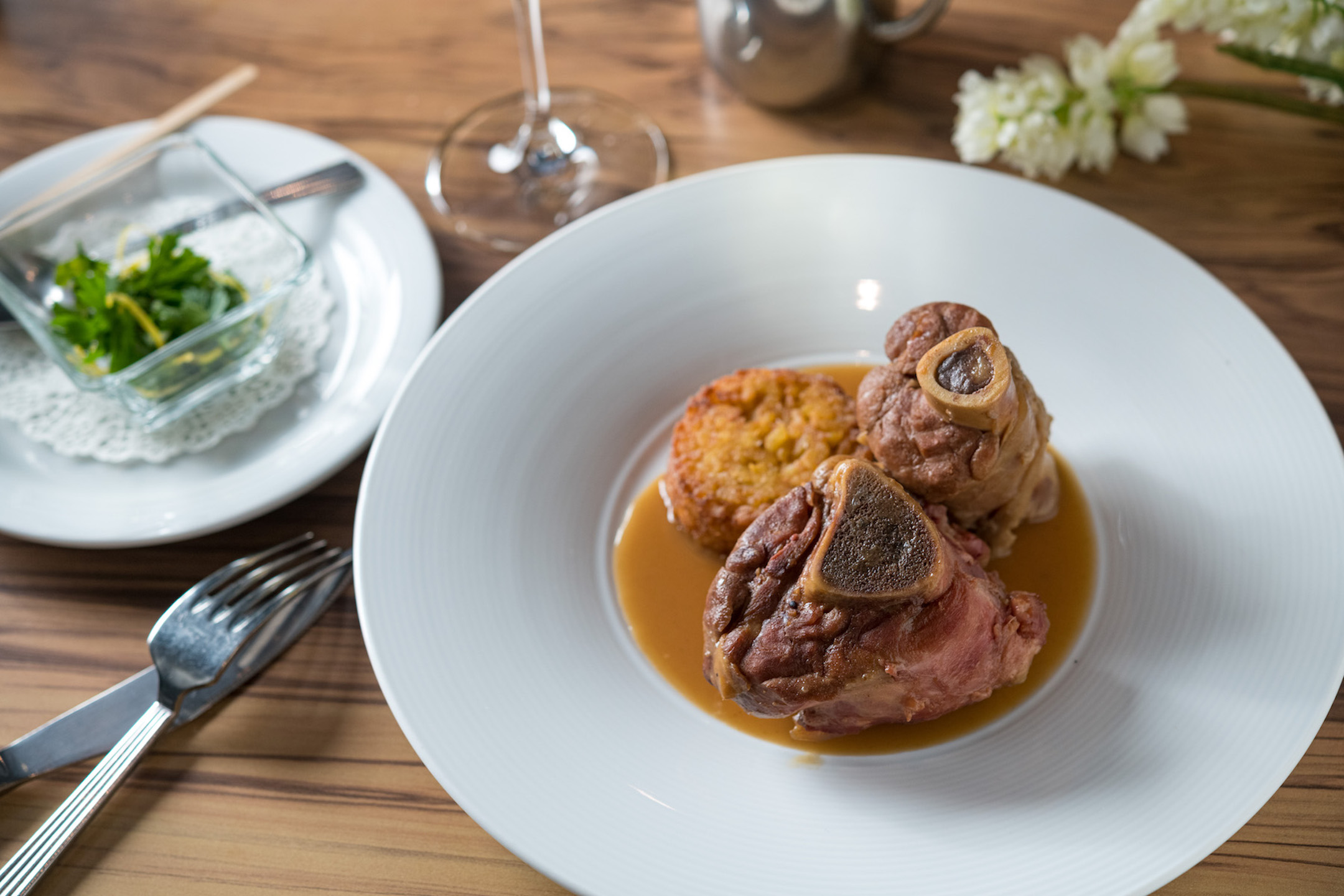 米蘭名菜「白酒燉小牛膝」（Osso Buco）風味高雅。
