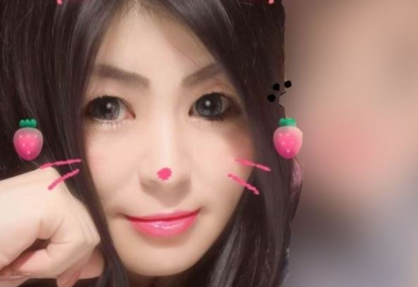 40歲人妻北條無視家中有人，在家與未成年男性嘿咻。（翻攝自《週刊女性》）