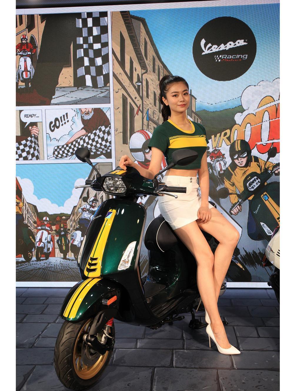  Vespa Sprint 150 Racing Sixties競速綠，建議售價17萬9000元。