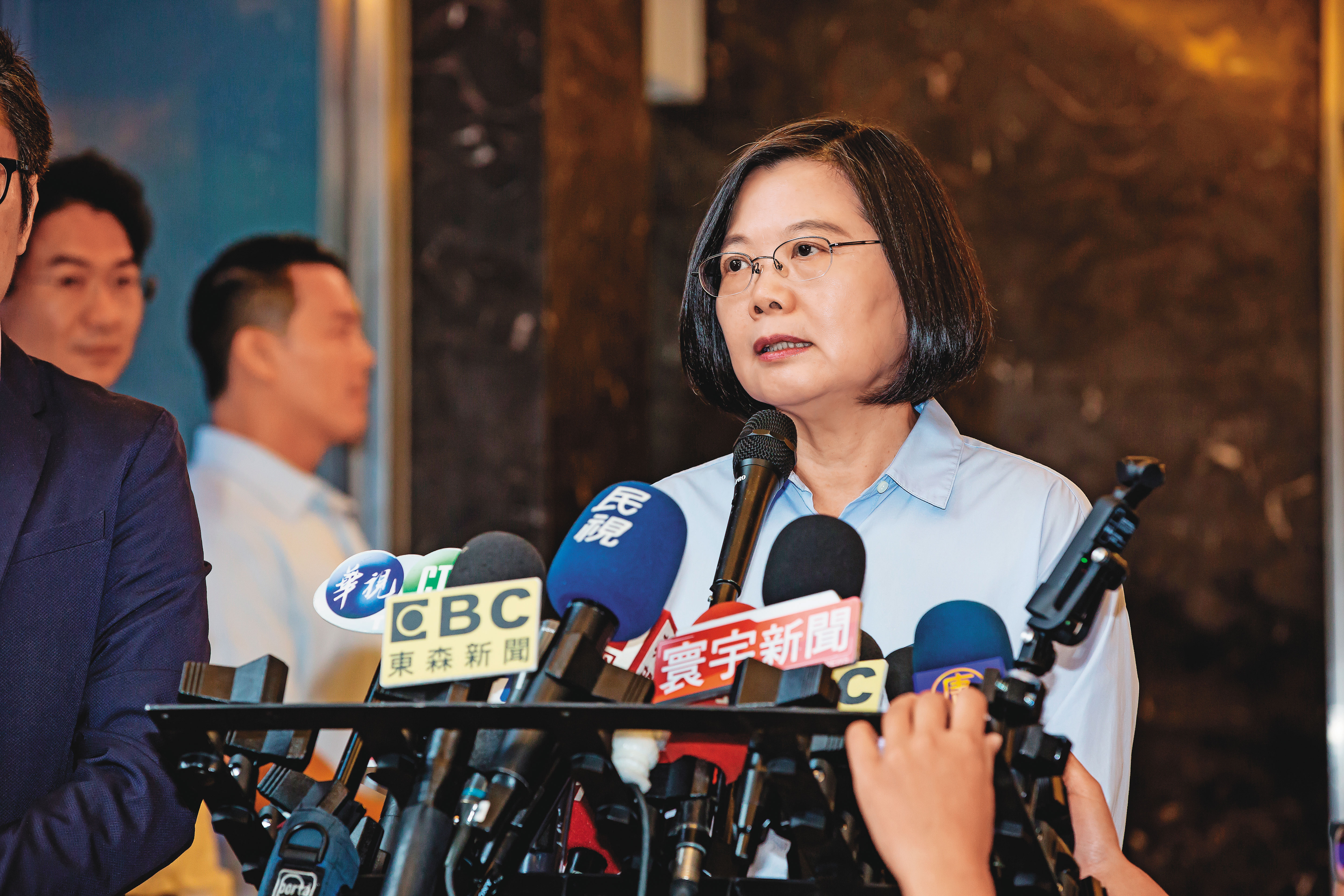 蔡英文就任總統後，面臨中共當局就兩岸關係採取全面冷卻的態度，行政部門與對岸的經貿往來則秉持「維持現狀」的原則，也未就ECFA的存廢作出動作。