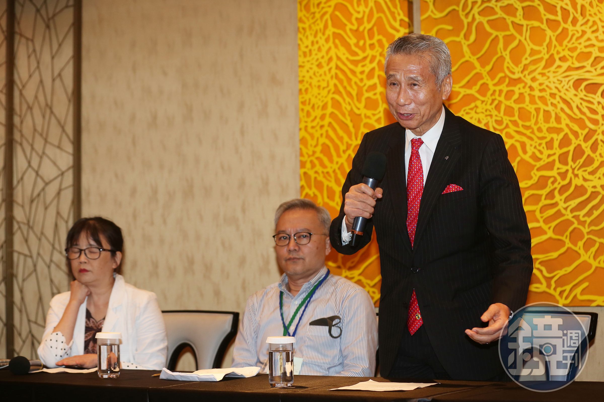 市場派主力、三圓建設董事長王光祥，也在本週向主管機關提出召集臨股會。