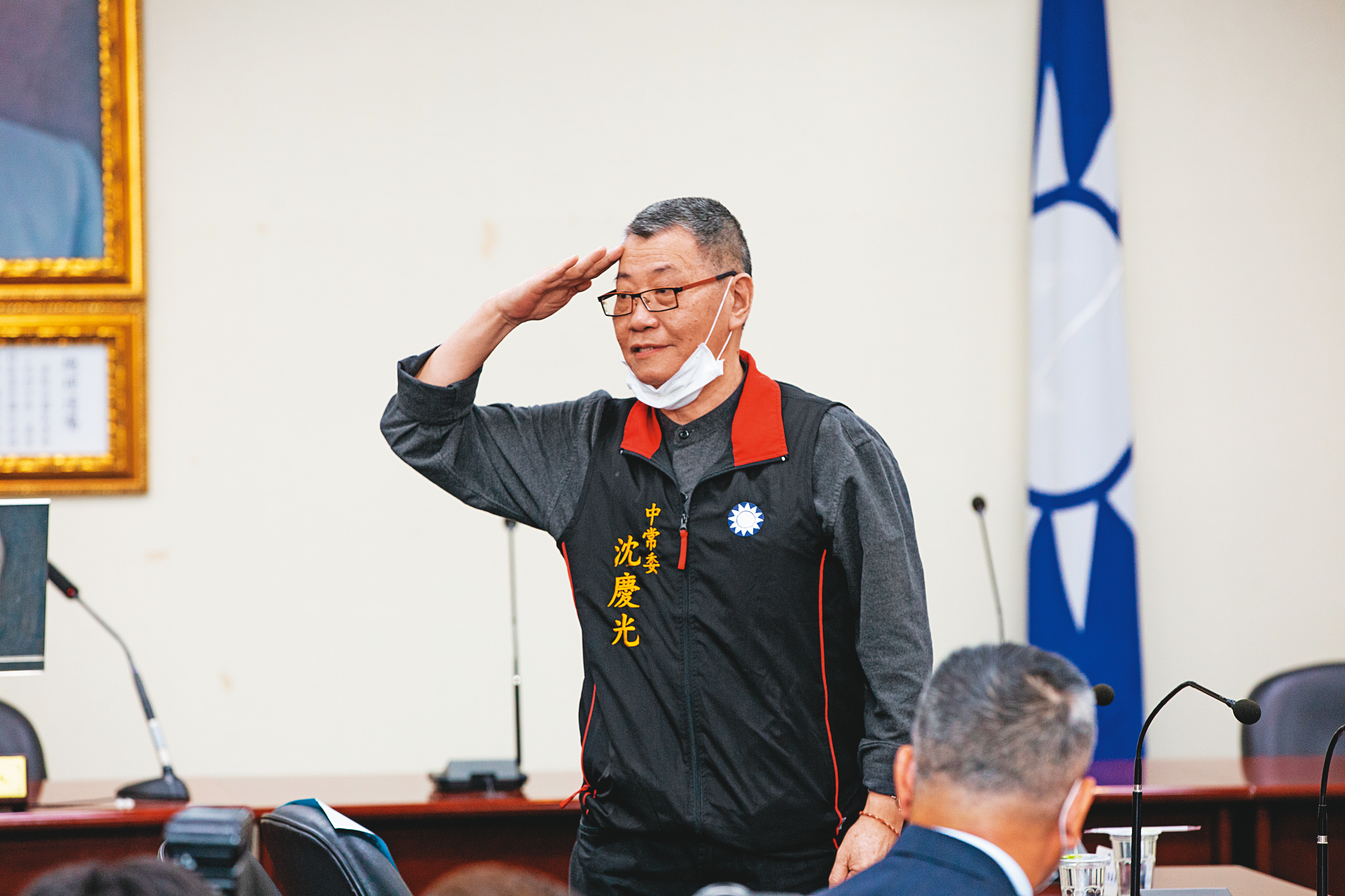 身兼國民黨中常委的中工前總經理沈慶光（圖），是威京集團主席沈慶京的弟弟，因捲入行賄軍備局少將案，一併被檢調約談。