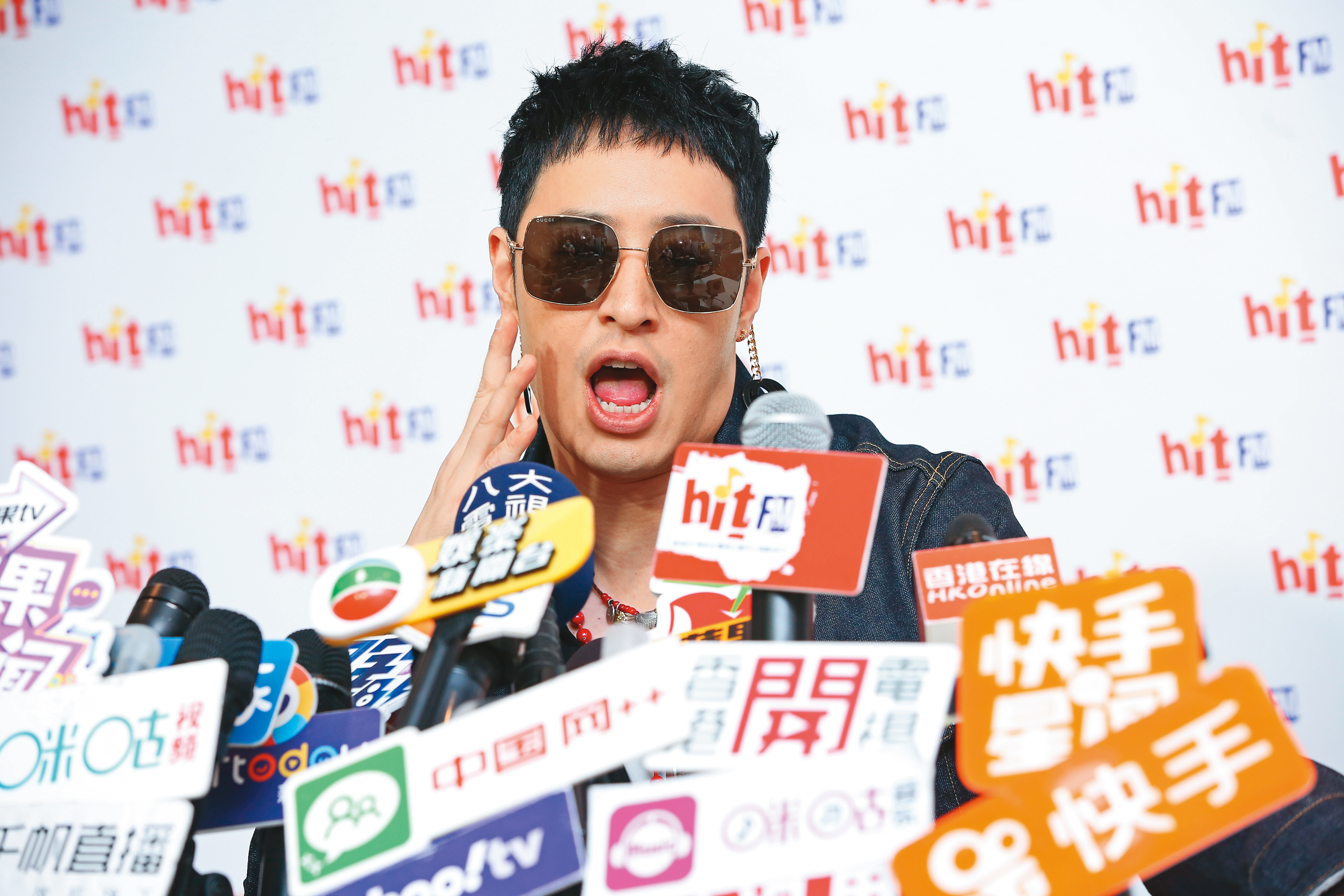 撒嬌沒有性別、年齡限制，胖子也可以。（喂～明明人家瘦了）