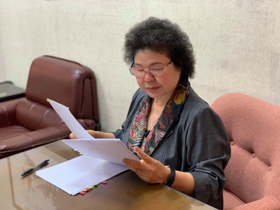 陳菊上午8時許在臉書貼出照片，強調她已經順利進入議場準備接受審查。（翻攝陳菊臉書）