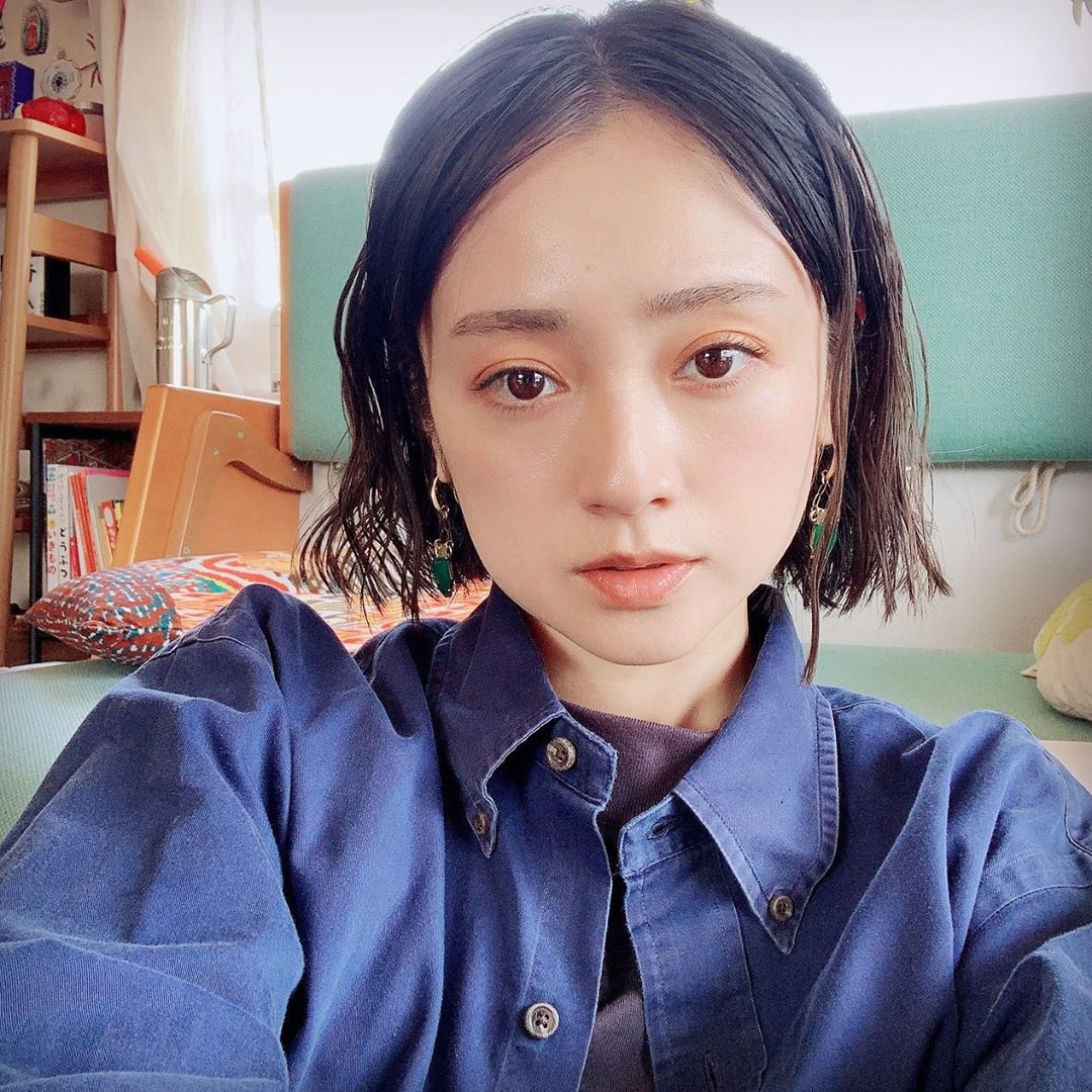 現年38歲的安達祐實童顏依舊,看不出是兩個孩子的媽。(翻攝安達祐實Instagram)