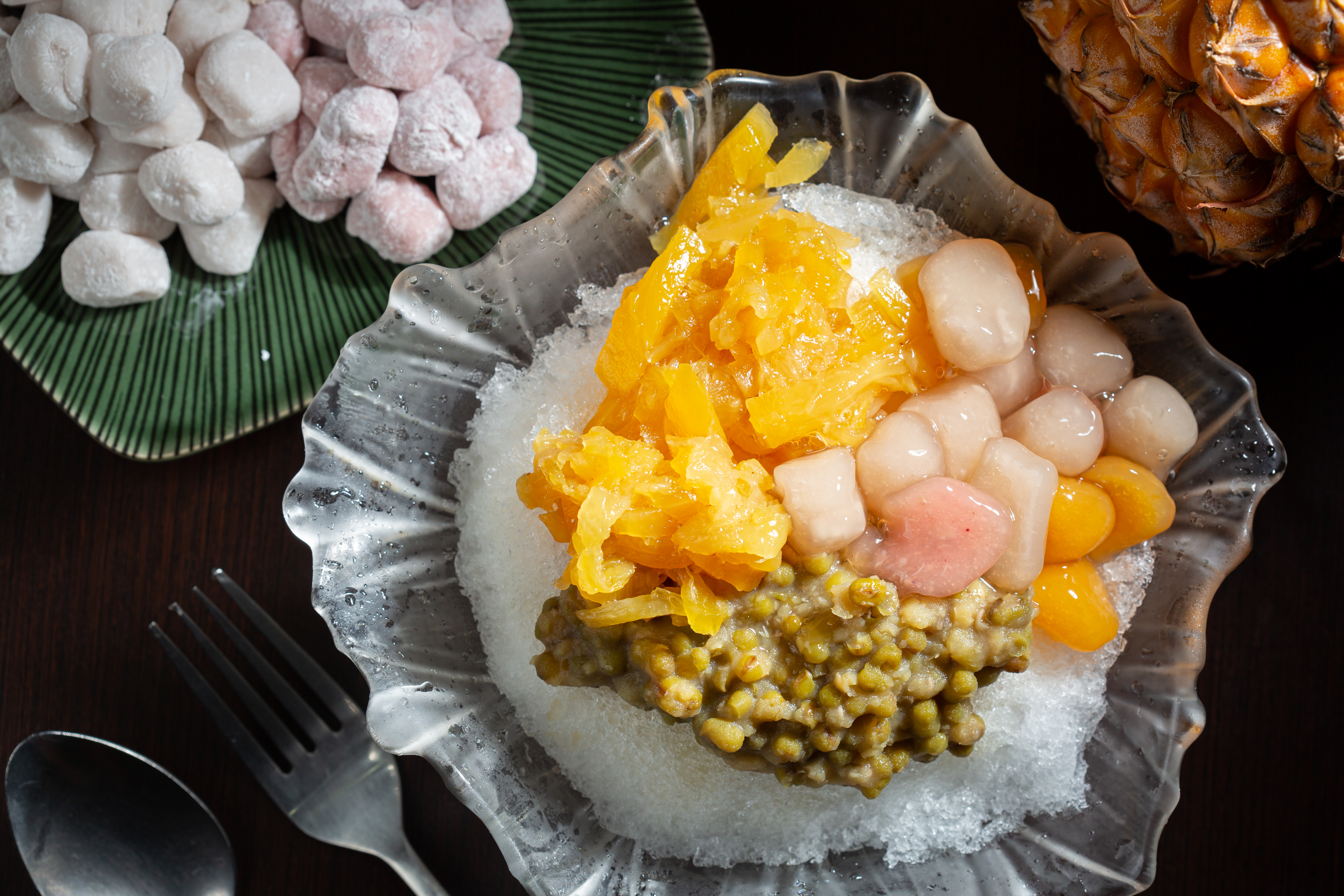 「古早三味冰」滋味酸甘，蜜鳳梨甜香畫龍點睛。（45元／碗）