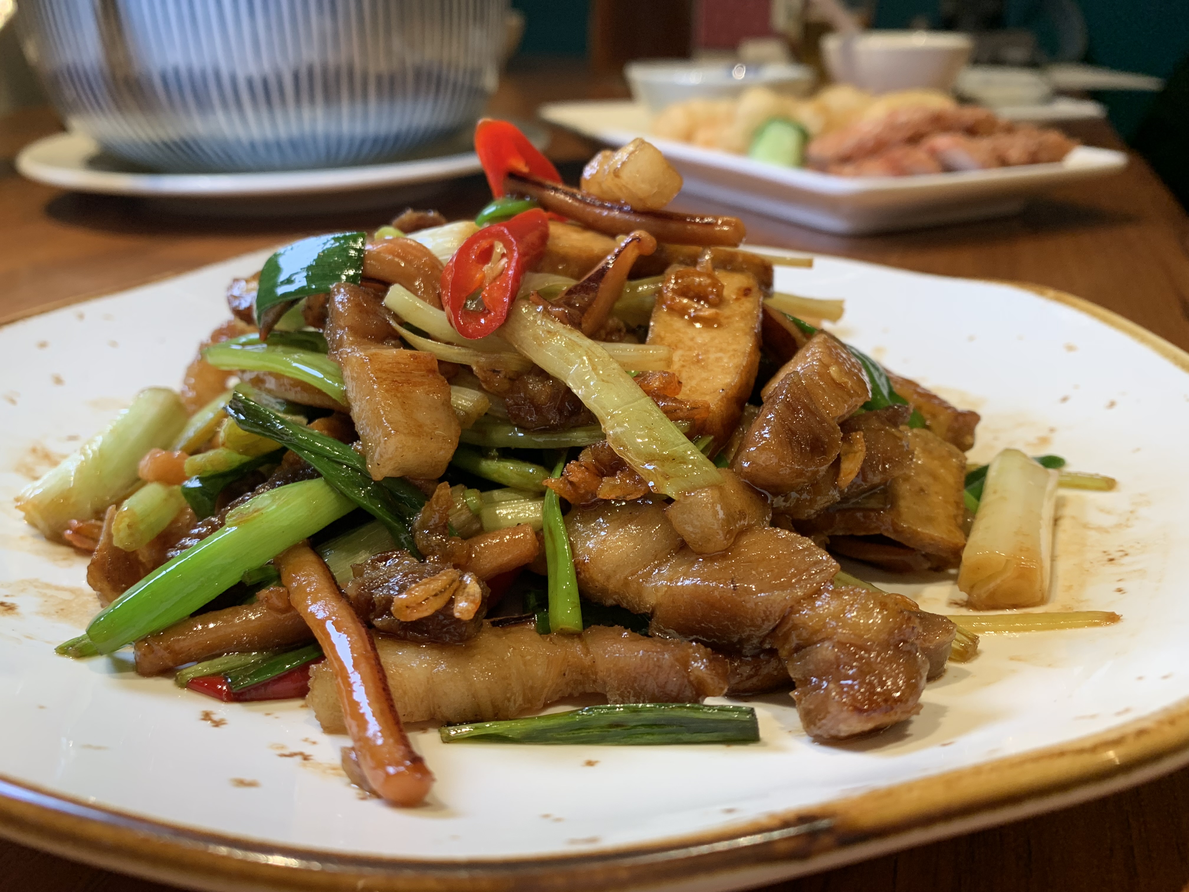 「饗賓餐旅事業」新推出第7個餐飲品牌「真珠台灣家味」，主打阿嬤口味的古早菜。