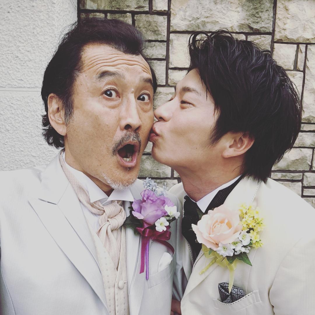 田中圭與吉田鋼太郎在《大叔之愛》互動總引起觀眾熱烈討論。（翻攝musashis_room ig）