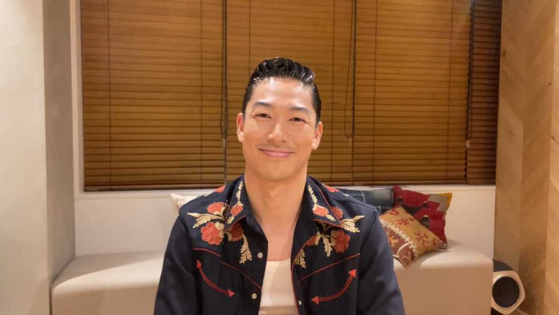 AKIRA在日本東京接受本刊獨家連線專訪。（LDH提供）