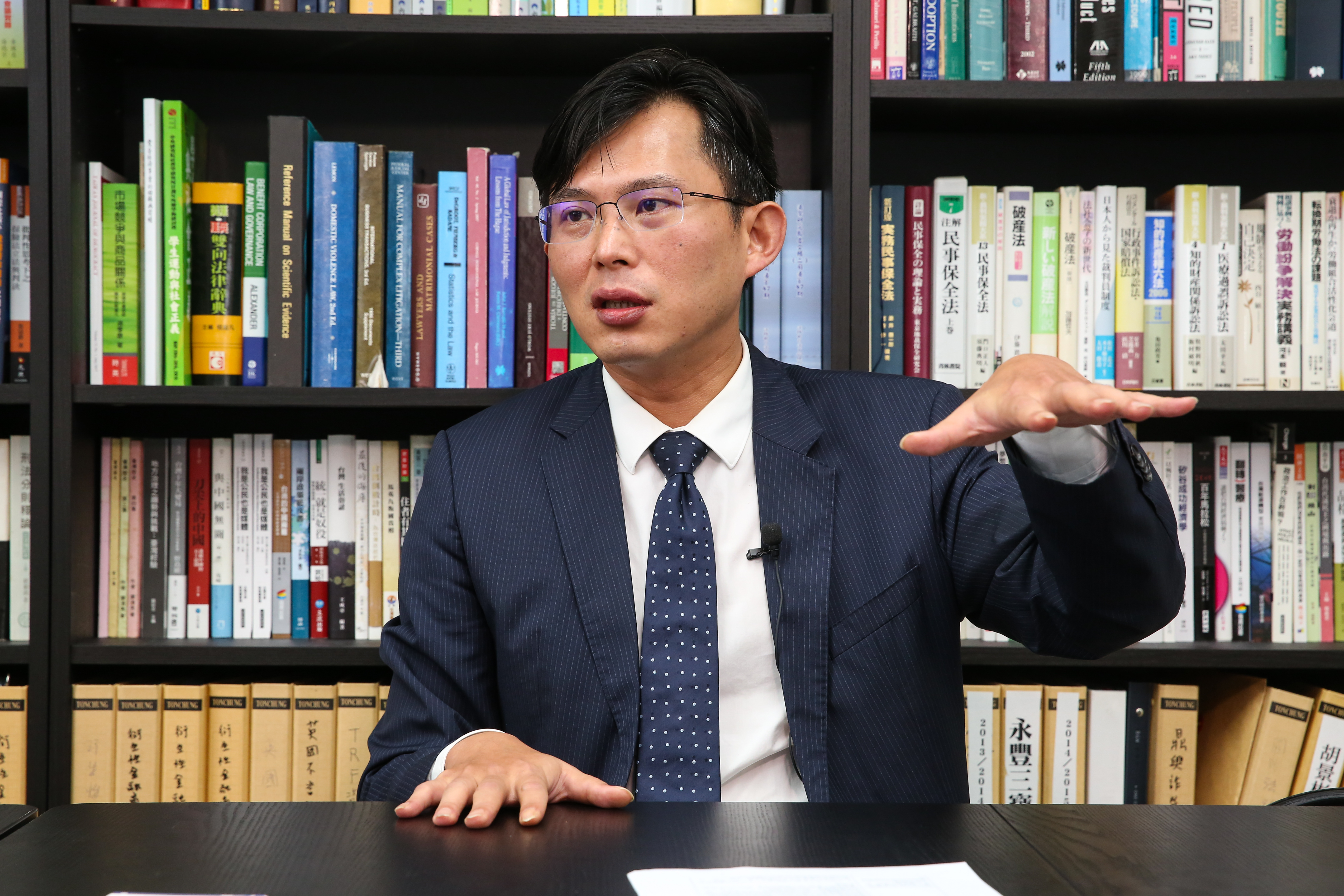 前立委黃國昌去年都曾捐款給區域立委候選人。（本刊資料照）