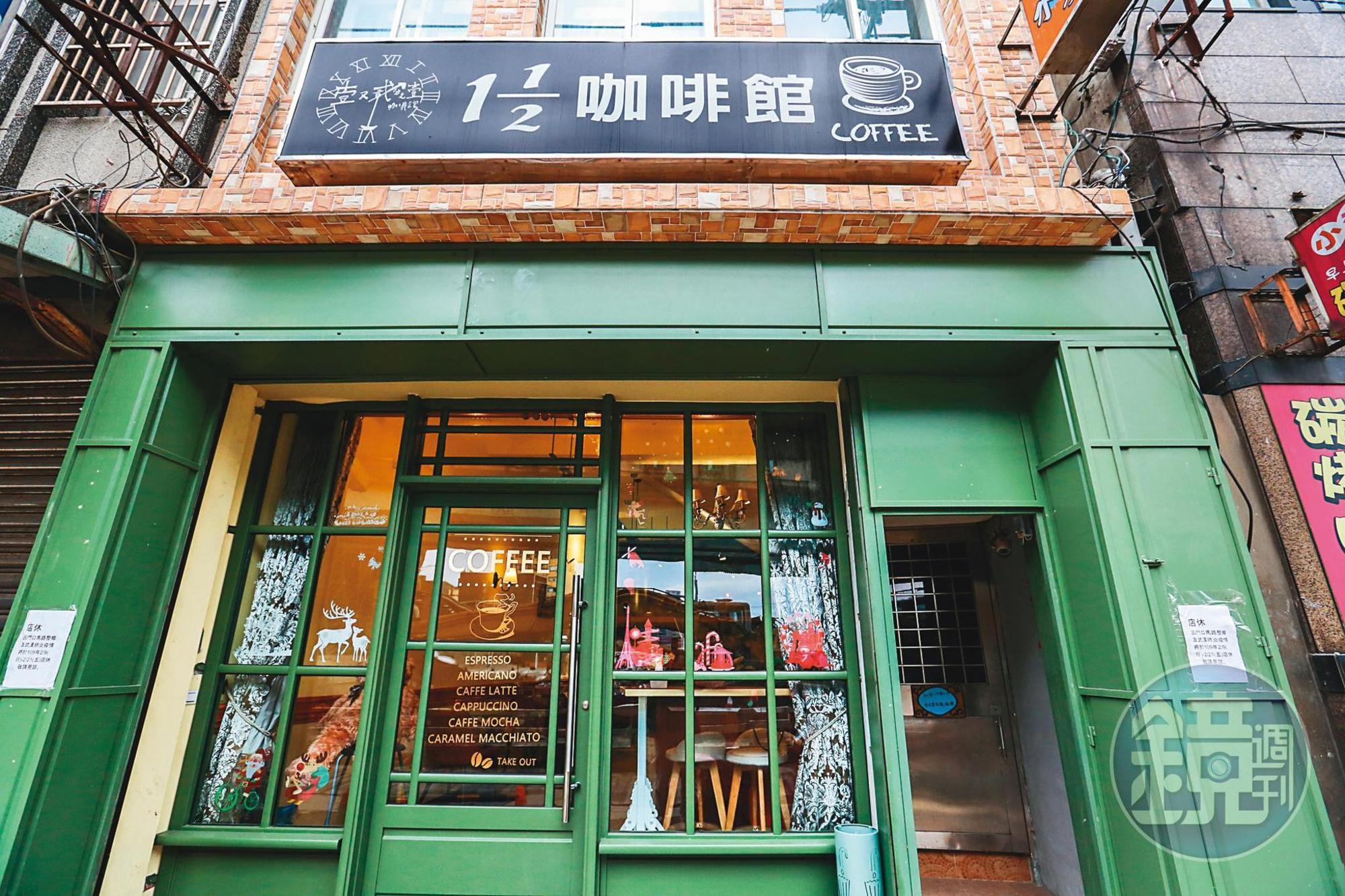 水之季1樓就是一間典雅的咖啡館,很適合帶本書坐一下午。