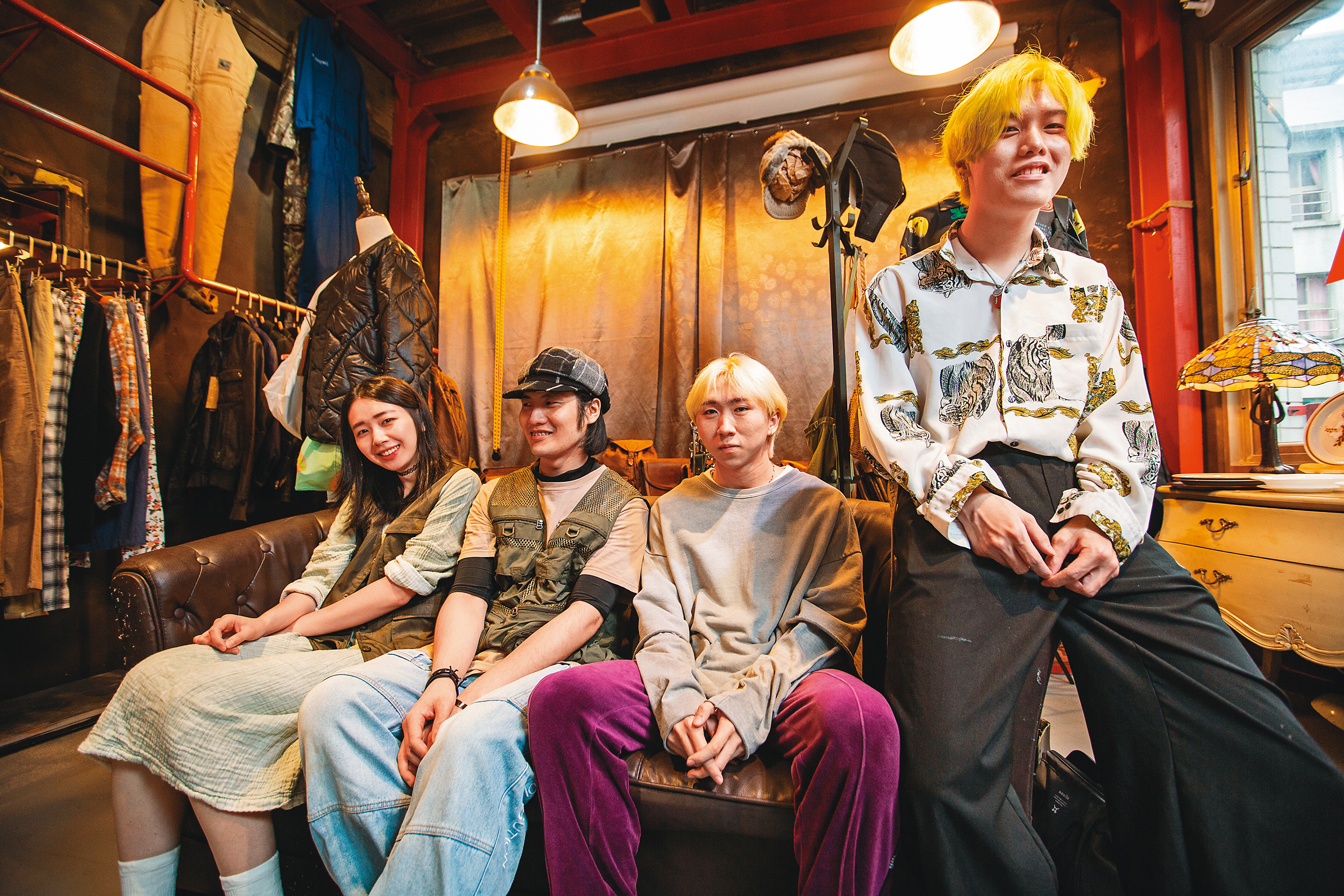 阮靖涵（左起）、李睿恆、尤嘉康、王柏淳4人聯手經營。