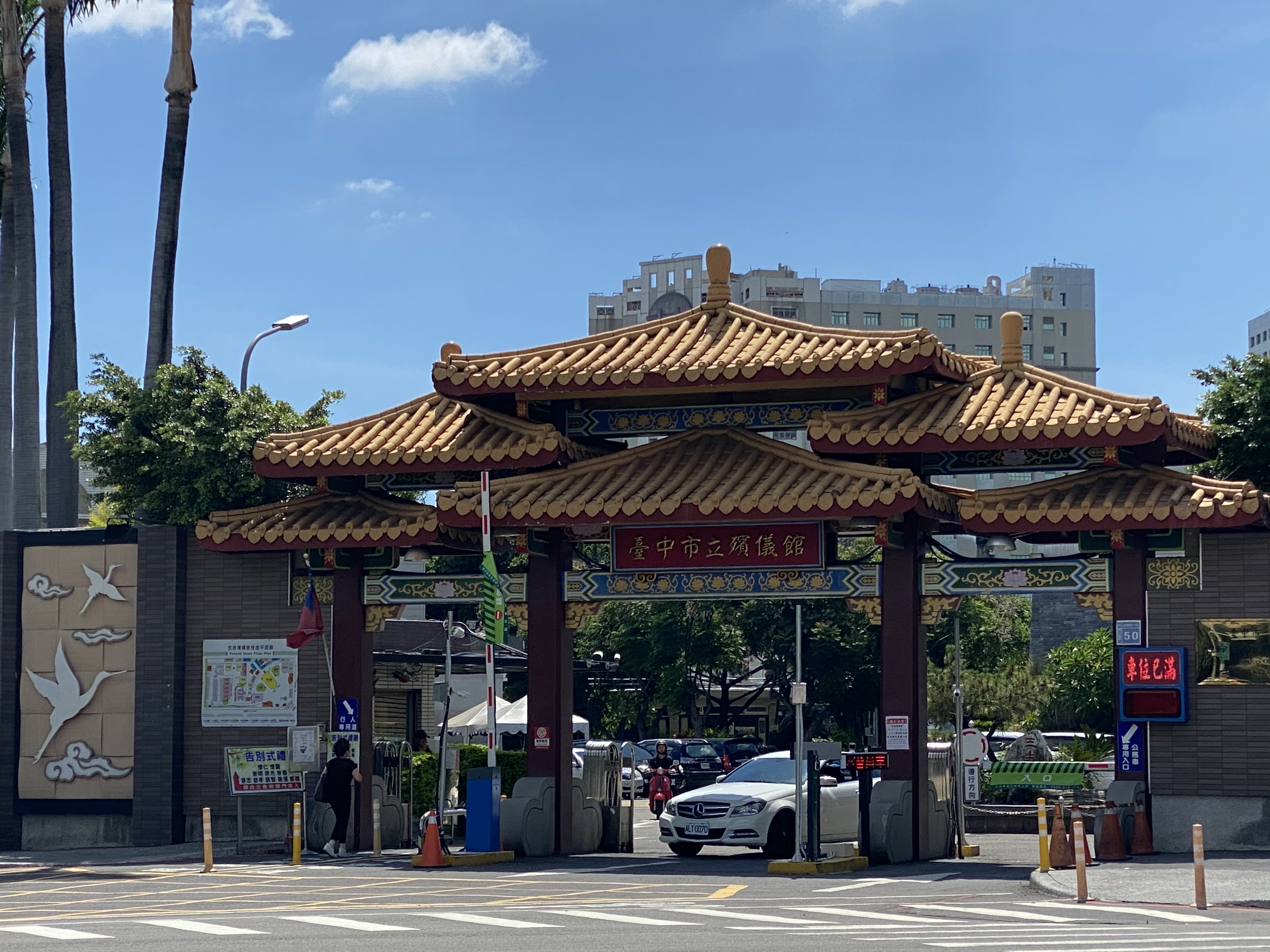 因為殯儀館位於台中市北區，行政相驗數量是其他區的10倍以上。