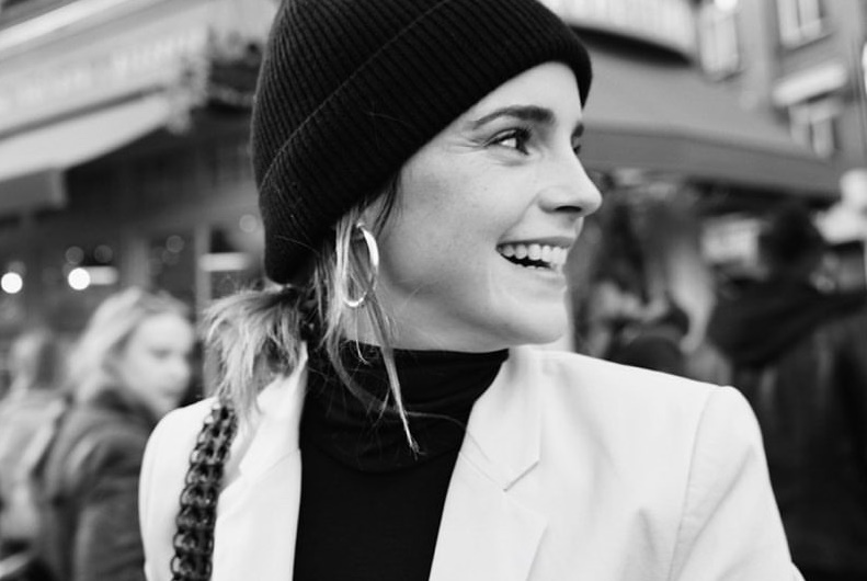 艾瑪華森IG大頭貼改為全黑，並宣布停止更新。（翻攝自艾瑪華森IG）