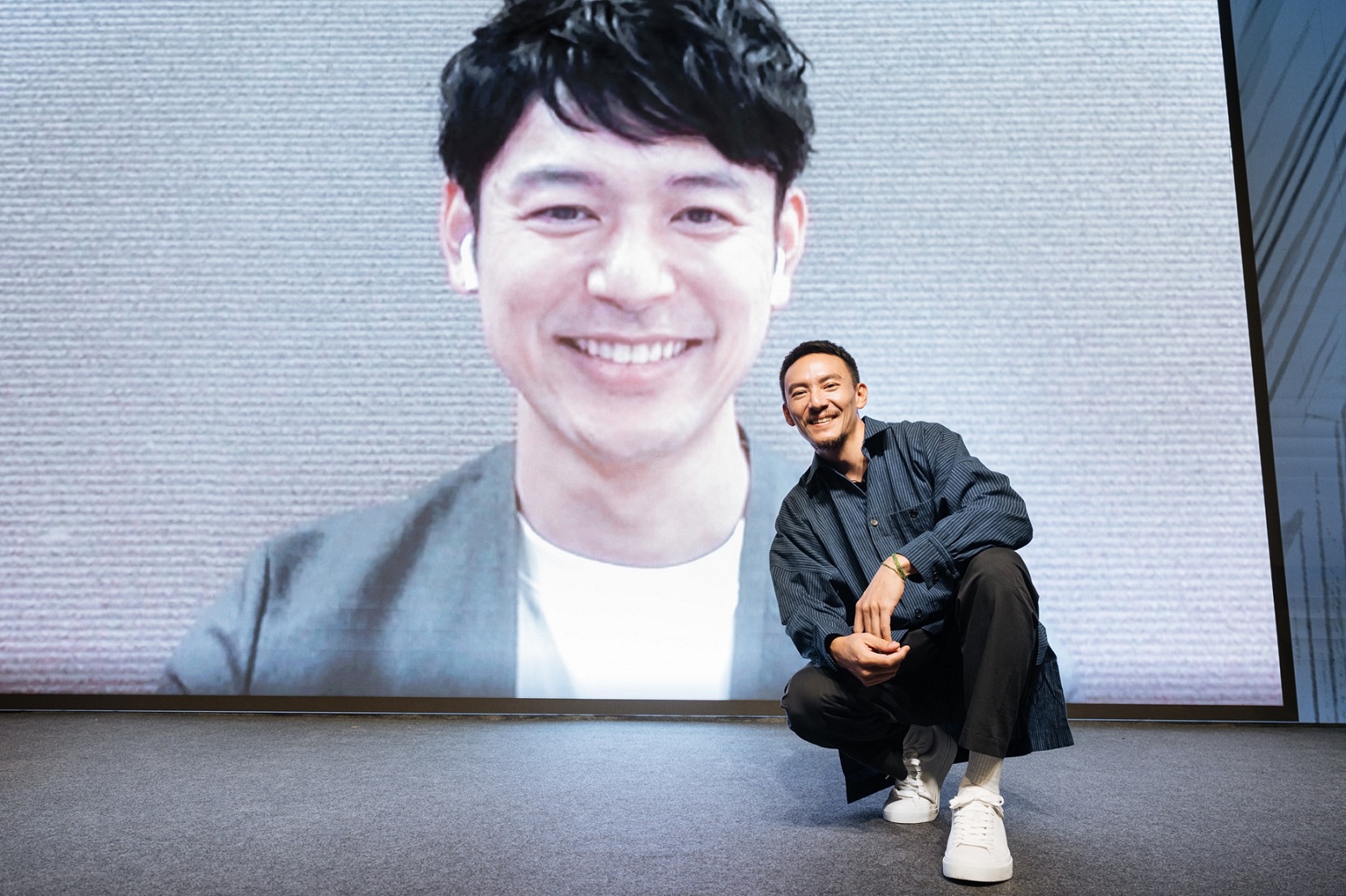 張震（右）擔任2020金馬電影大師課講師，請出好友日本男星妻木夫聰越洋連線。（金馬執行委員會提供）