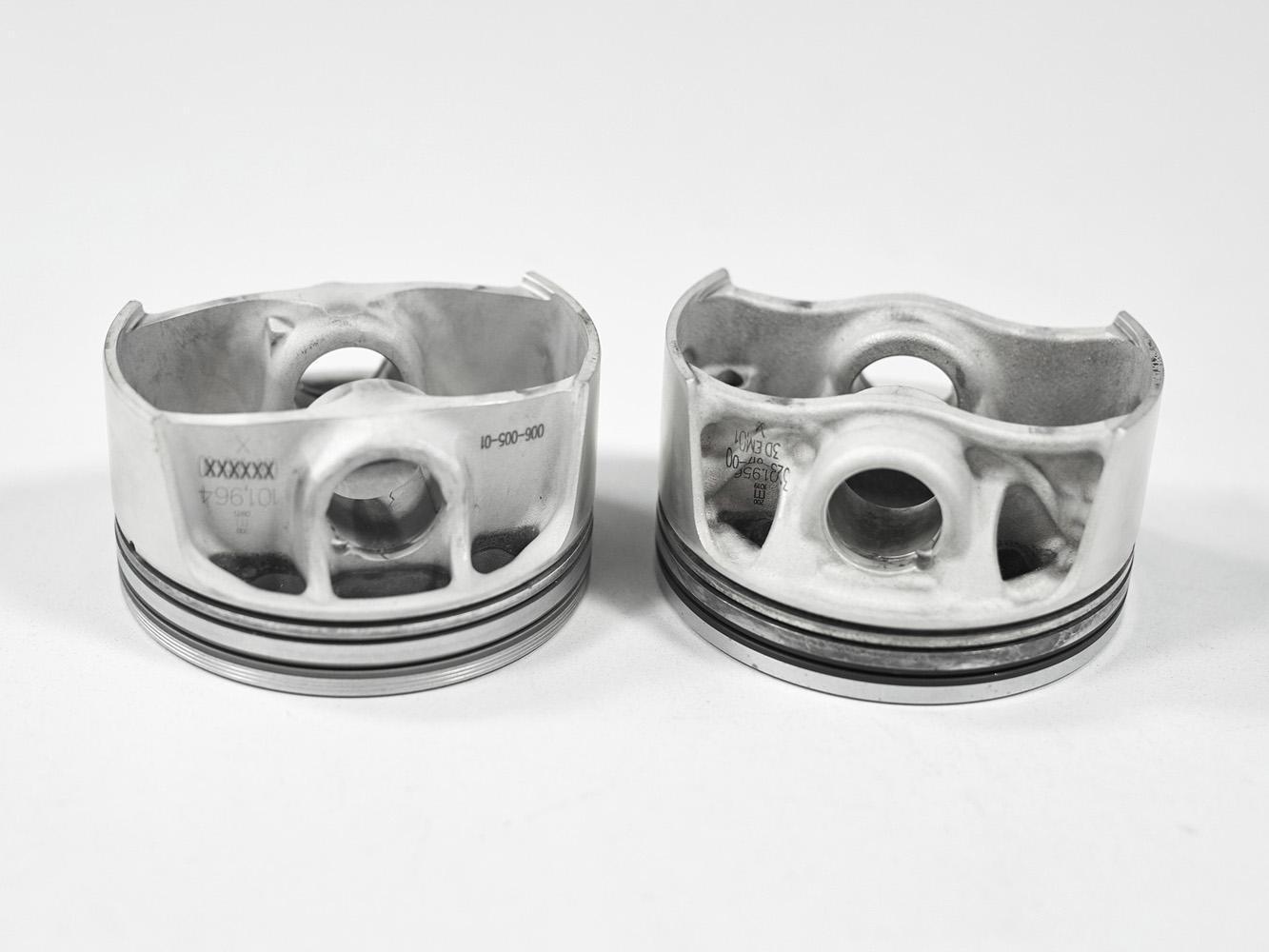 以3D列印技術所生產的活塞（右），在重量上較傳統鍛造而成的活塞輕百分之十（左）。